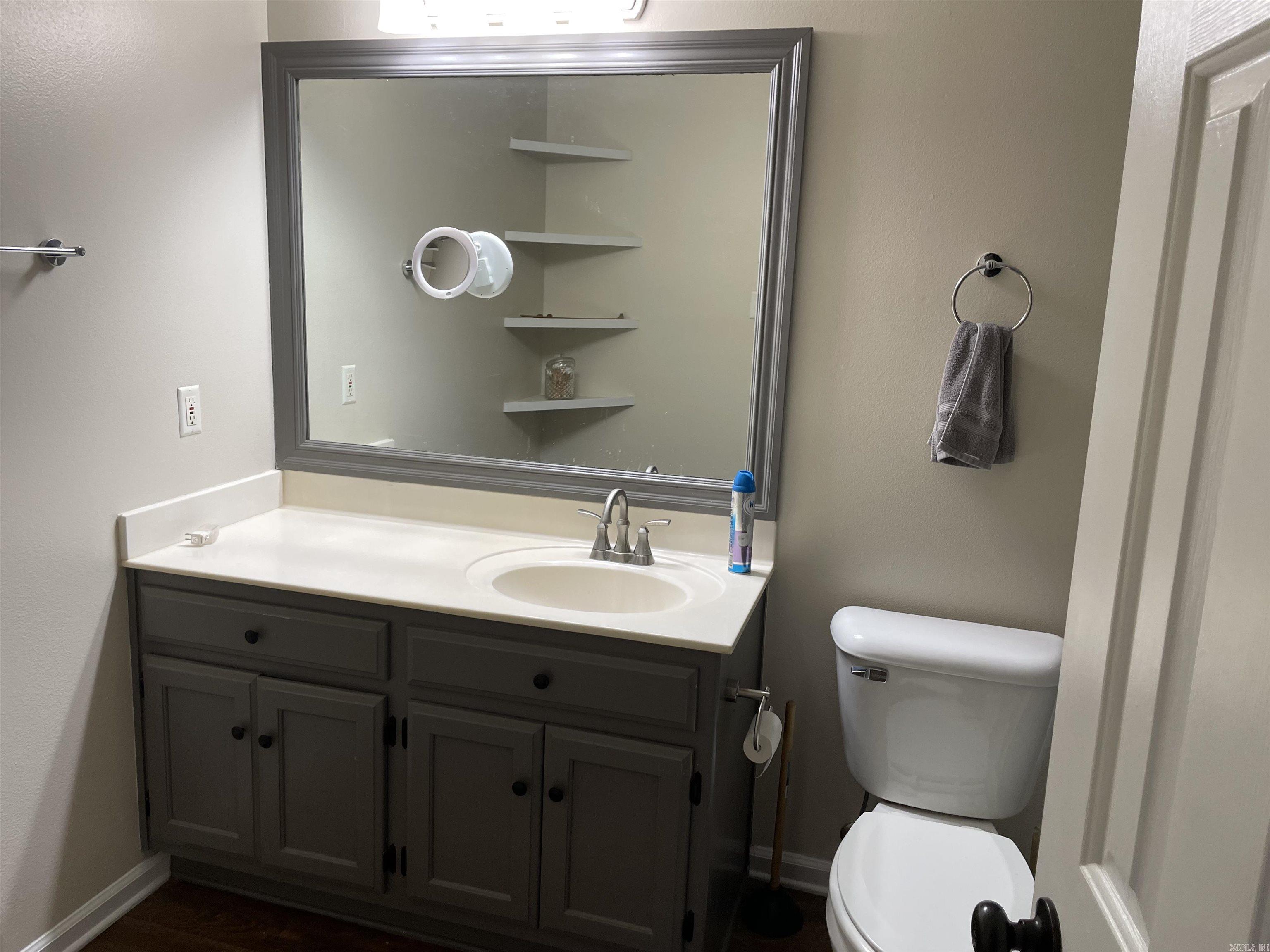 CRYSTAL VALLEY MANOR - Residential