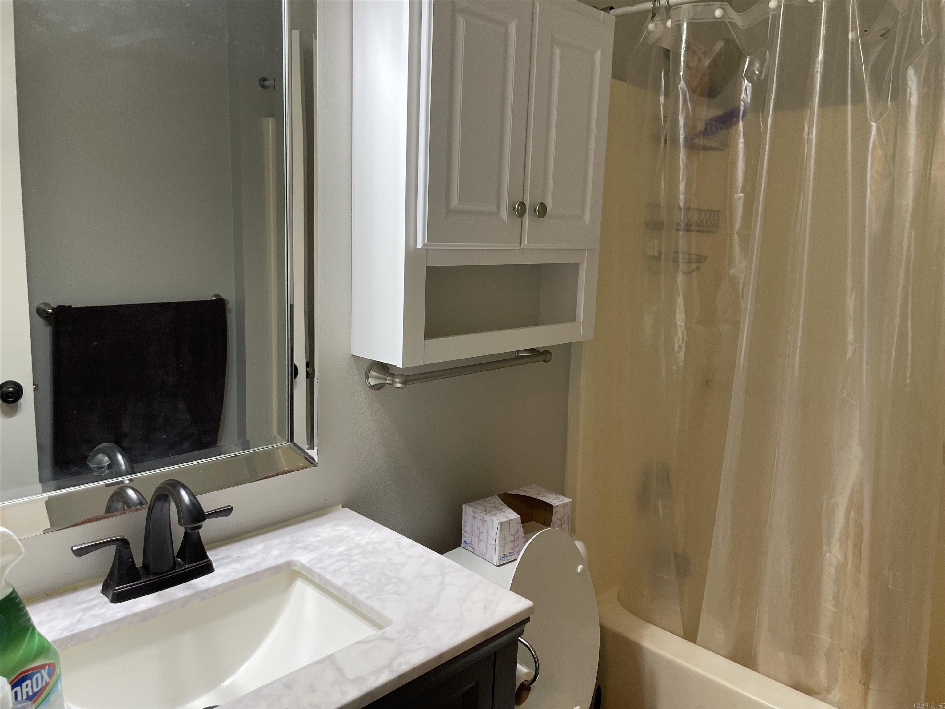 CRYSTAL VALLEY MANOR - Residential