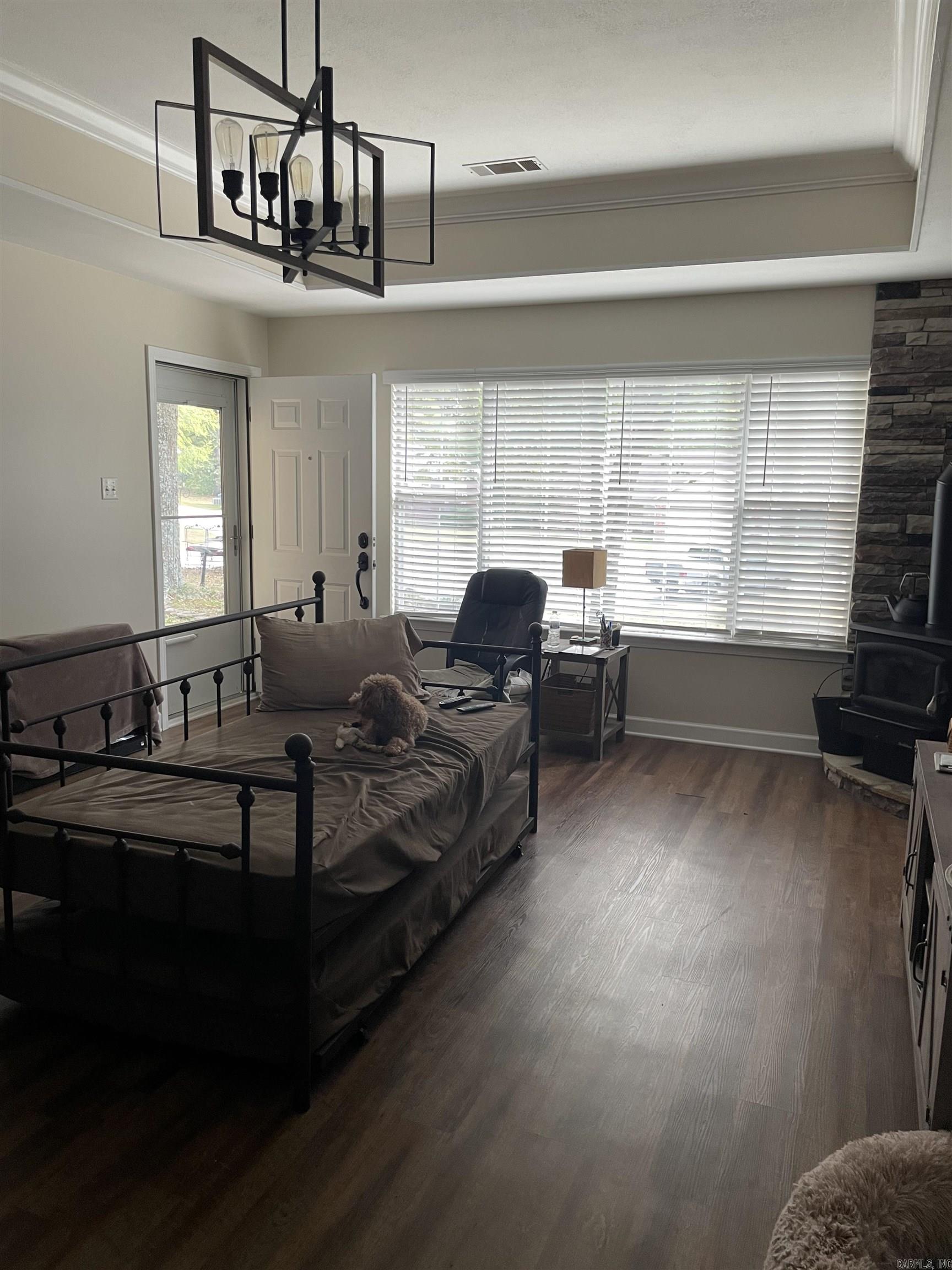 CRYSTAL VALLEY MANOR - Residential