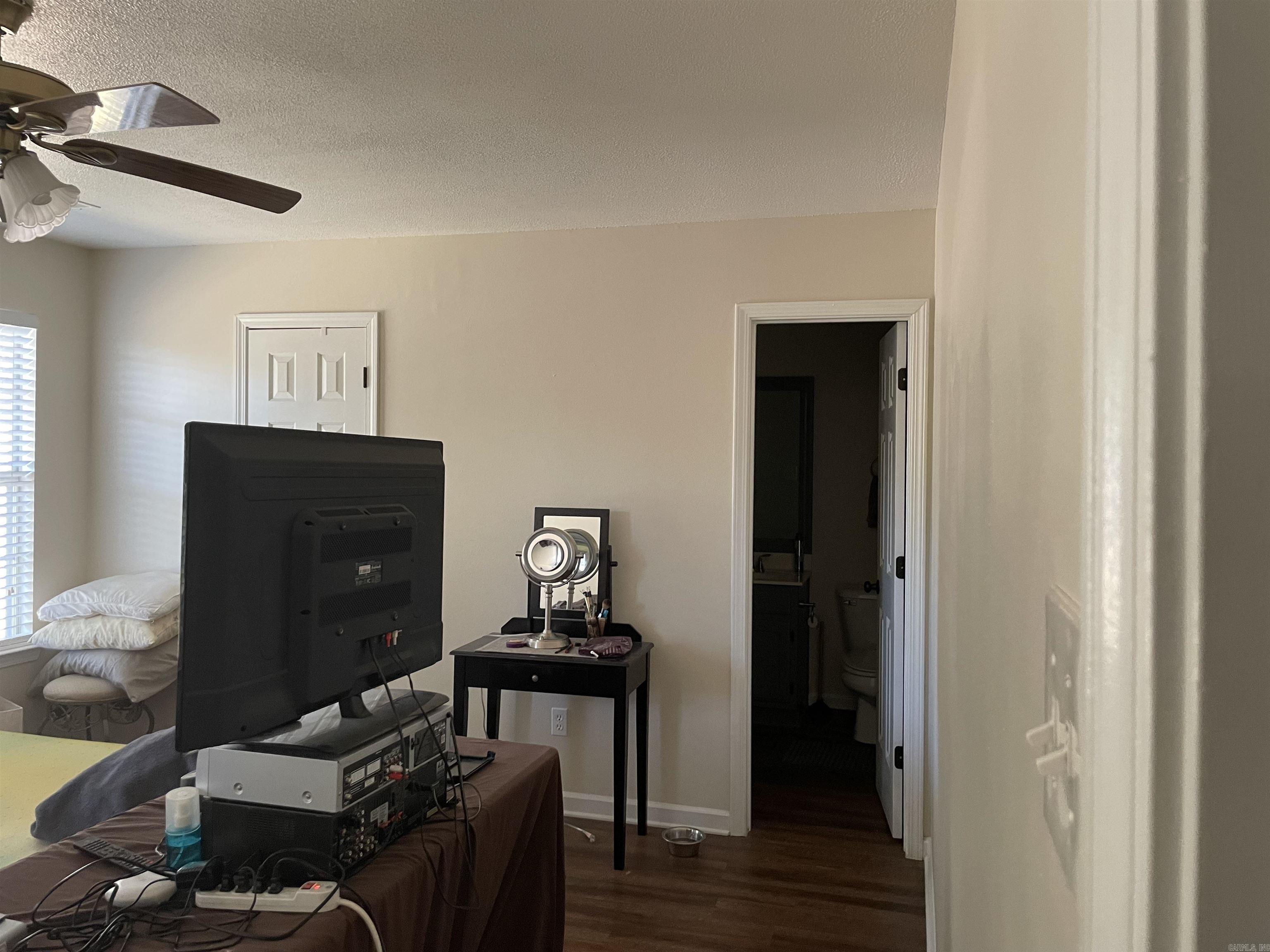 CRYSTAL VALLEY MANOR - Residential