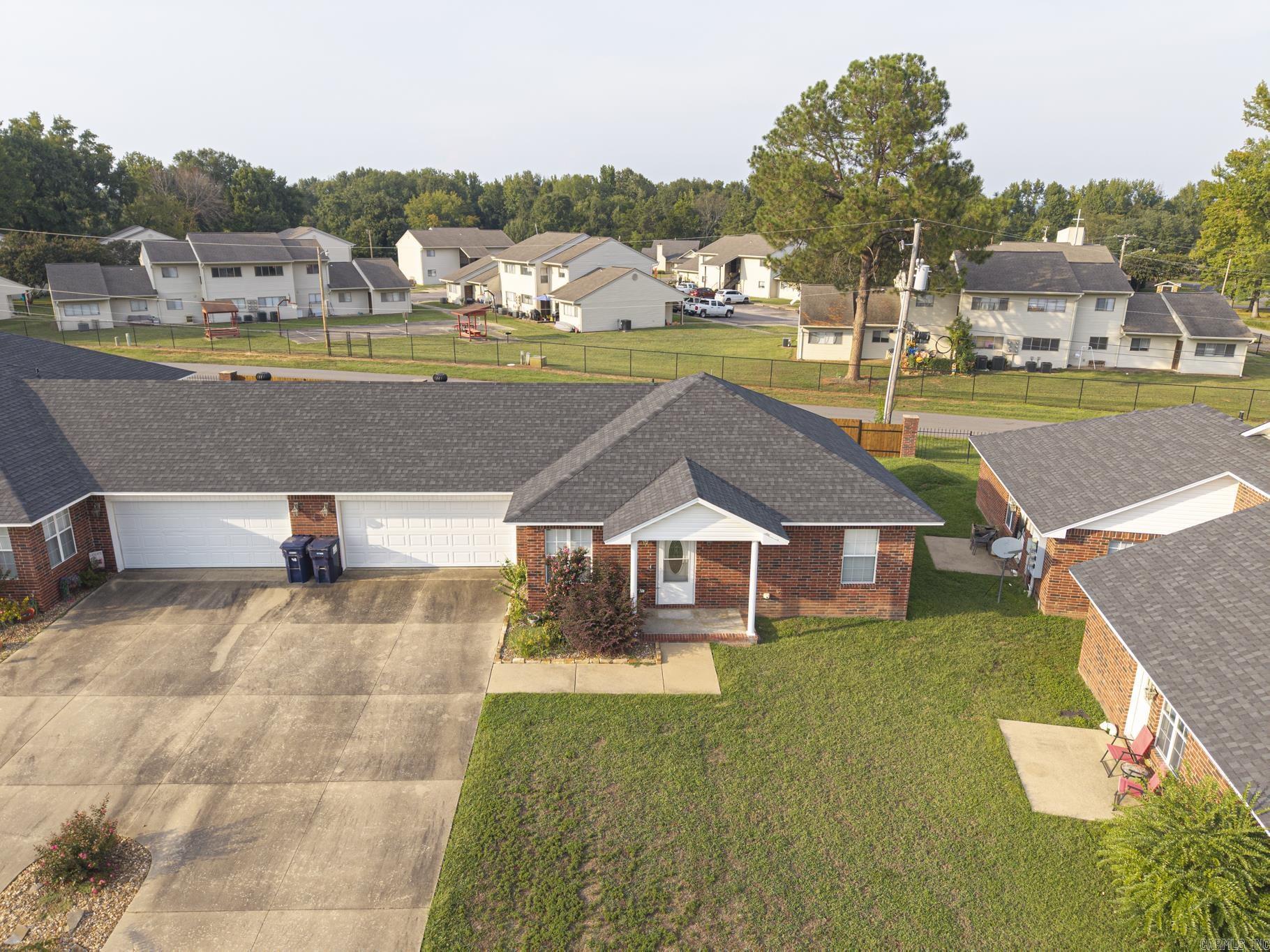 TULA SQUARE - Residential