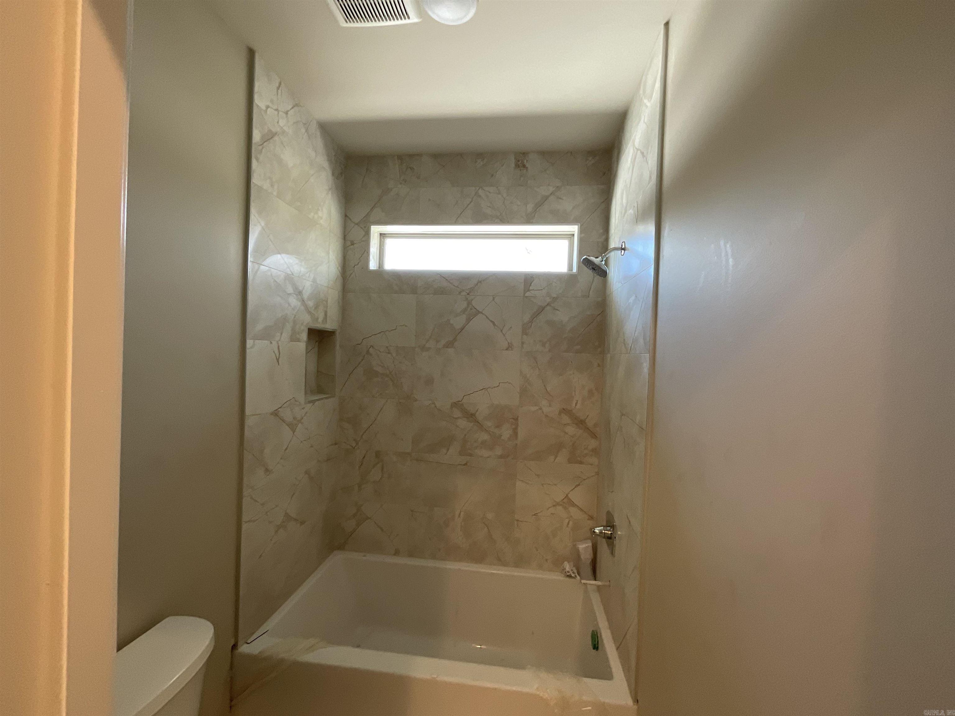 CHENAL VALLEY CHALLAIN PLACE - Residential Lease