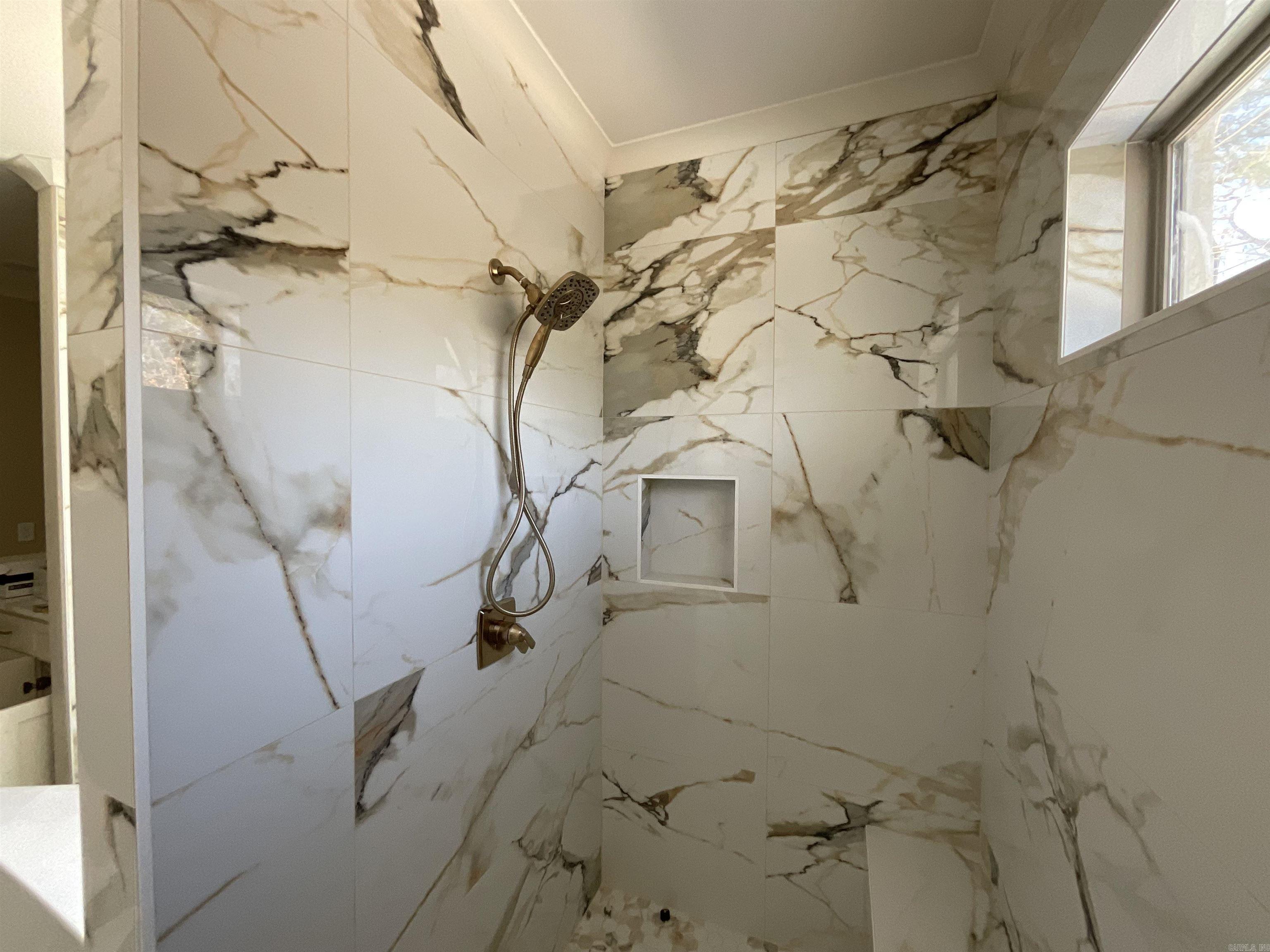 CHENAL VALLEY CHALLAIN PLACE - Residential Lease