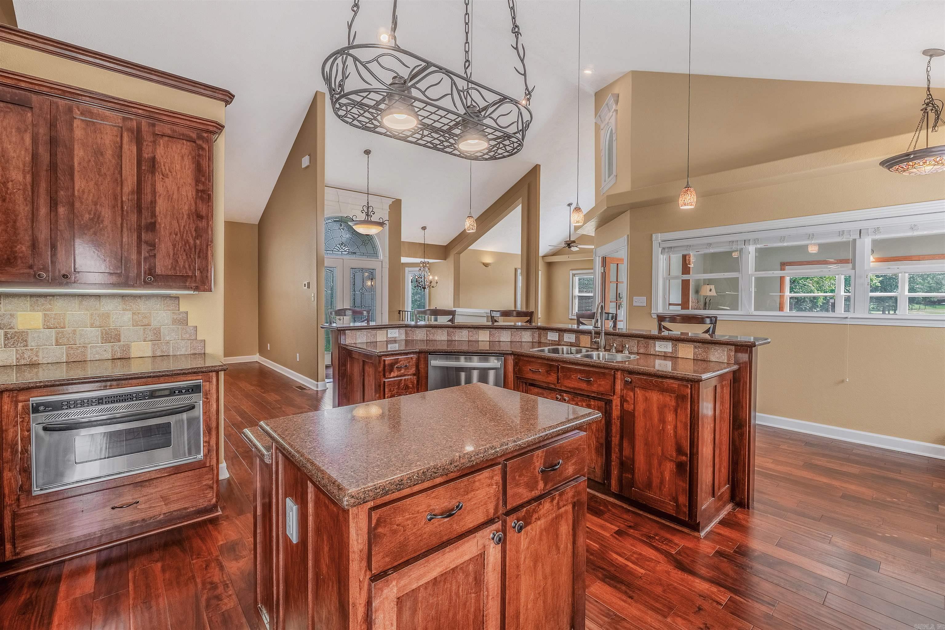 CEDAR LAKE ESTATES - Residential