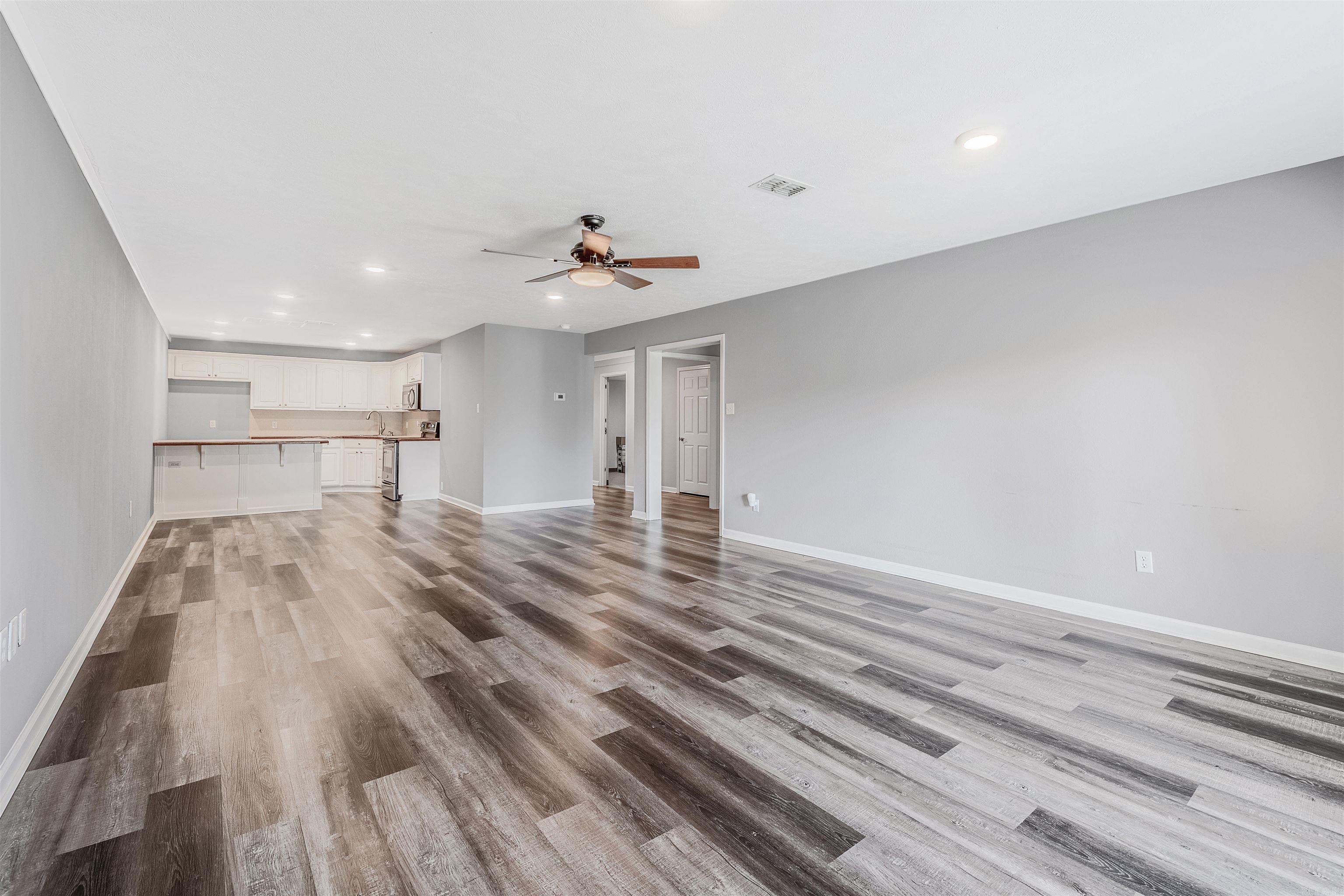 CEDAR LAKE ESTATES - Residential