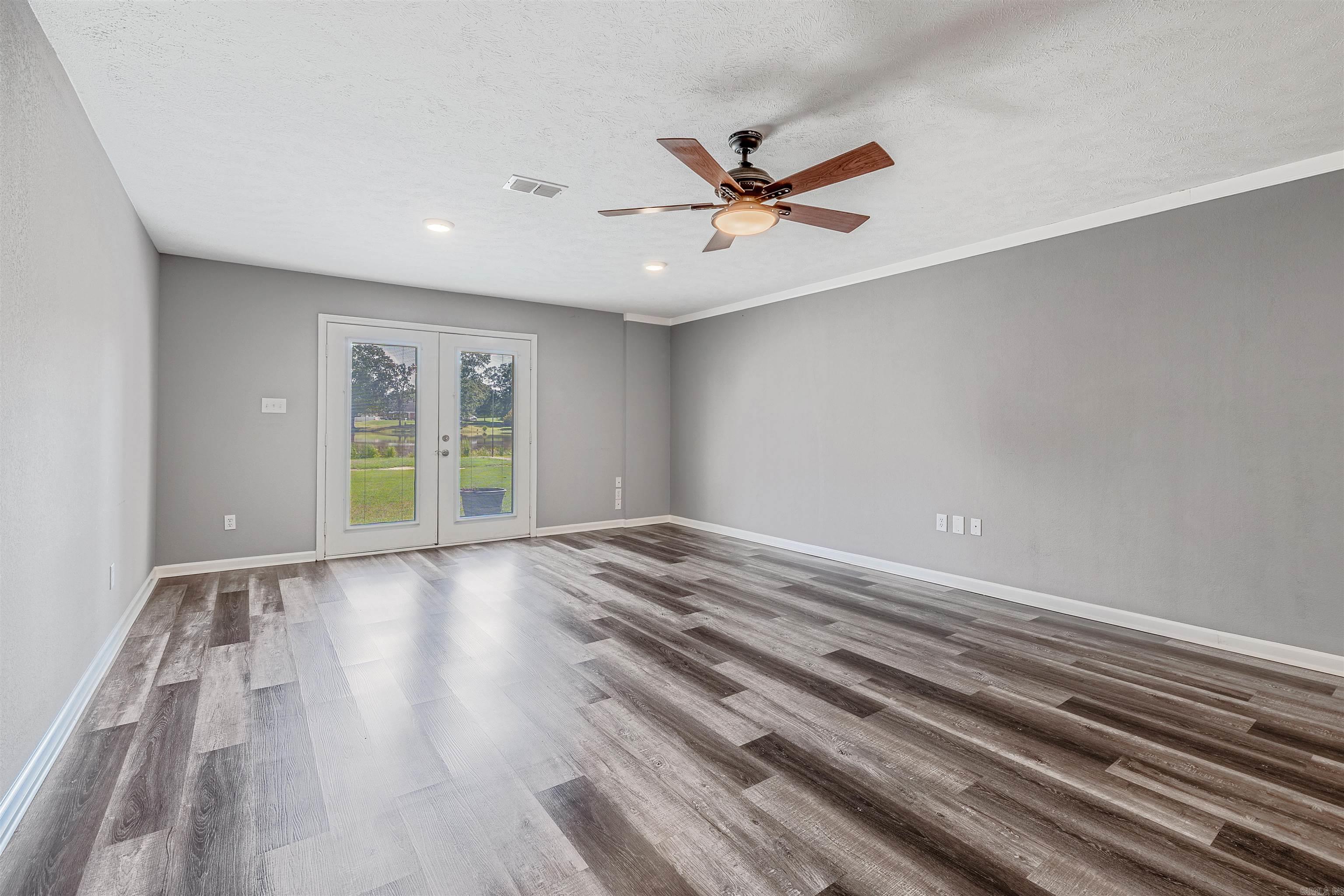 CEDAR LAKE ESTATES - Residential