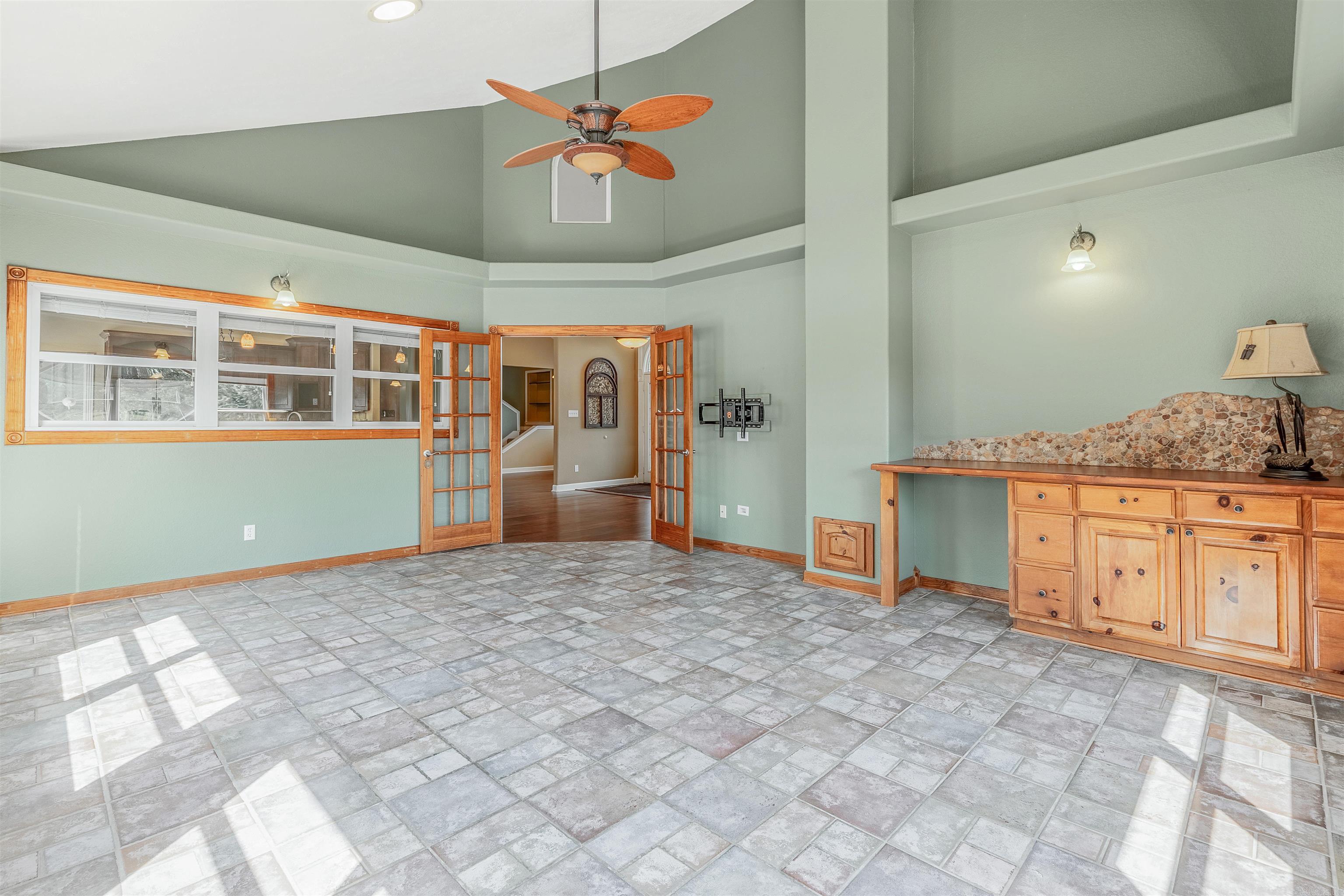 CEDAR LAKE ESTATES - Residential