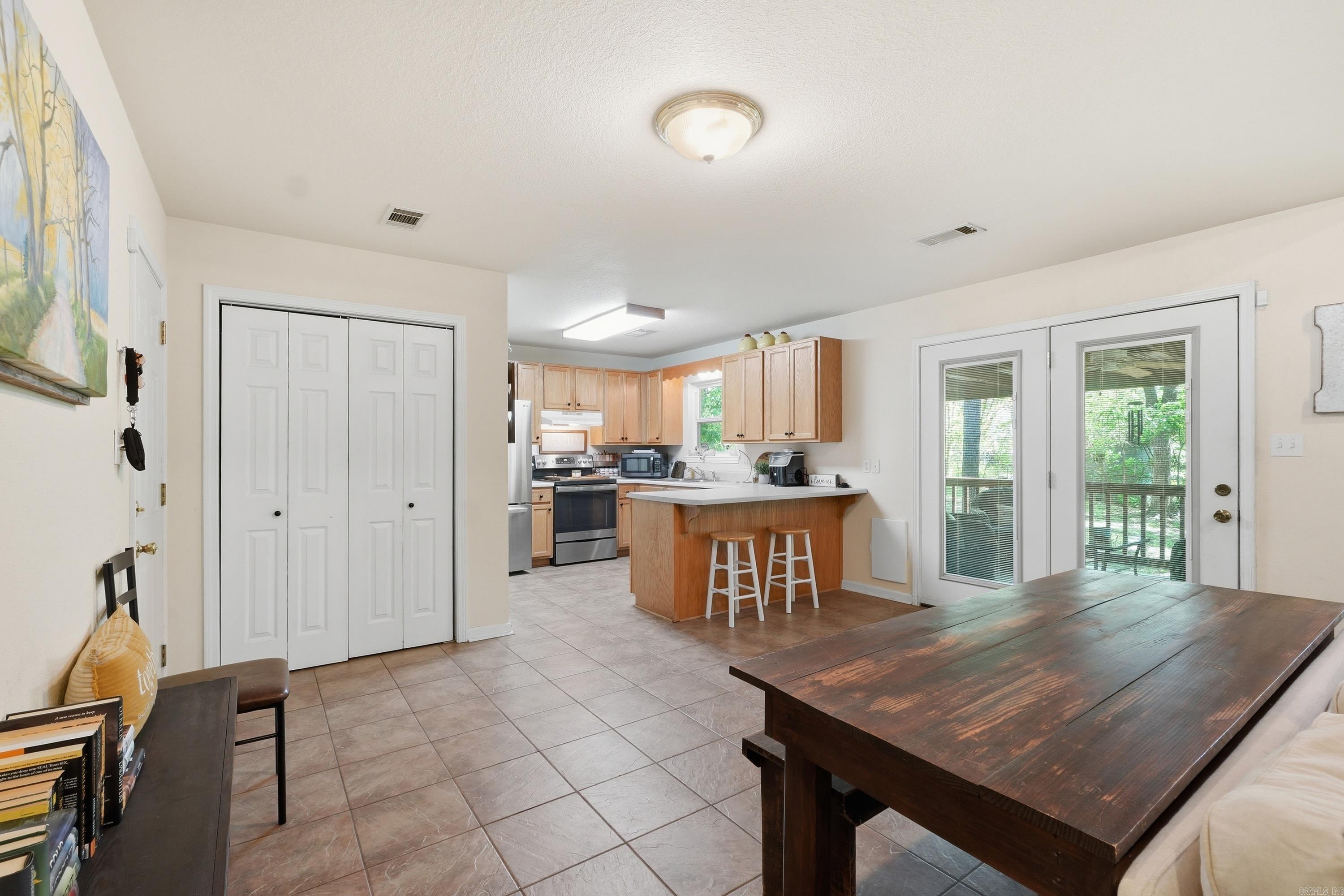 AYERS, HANK - Residential