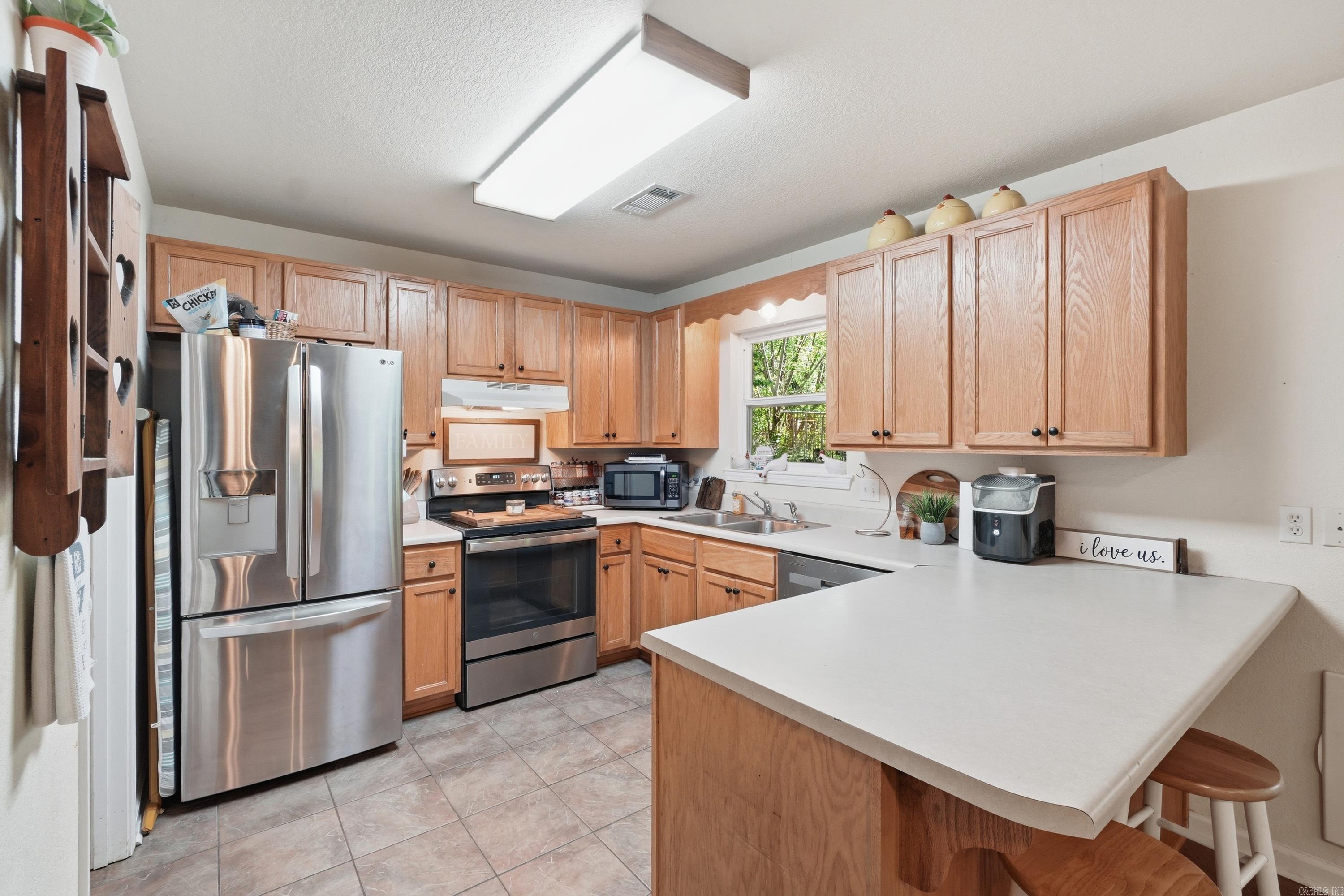 AYERS, HANK - Residential