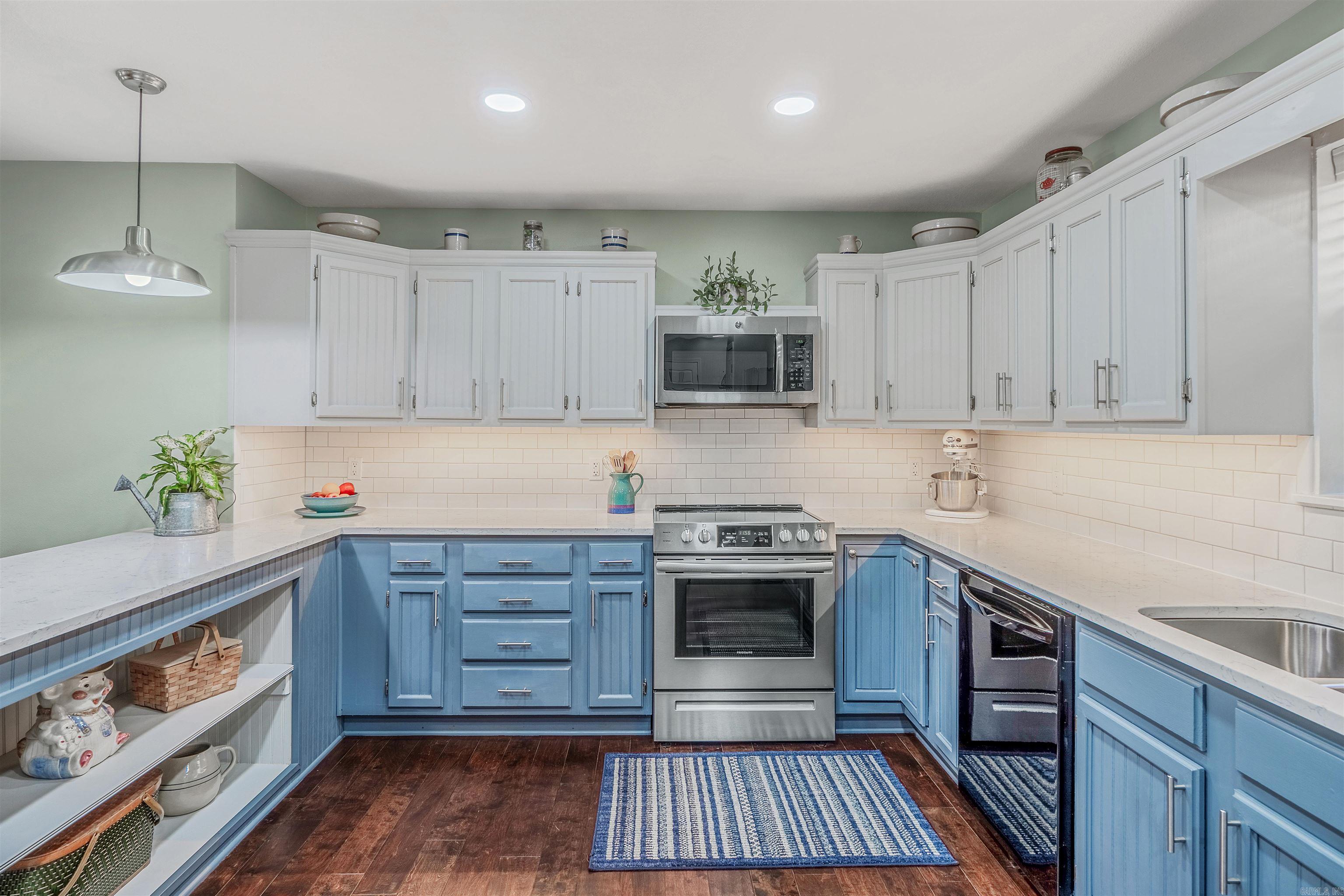 BELMONT ACRES - LAKE - Residential