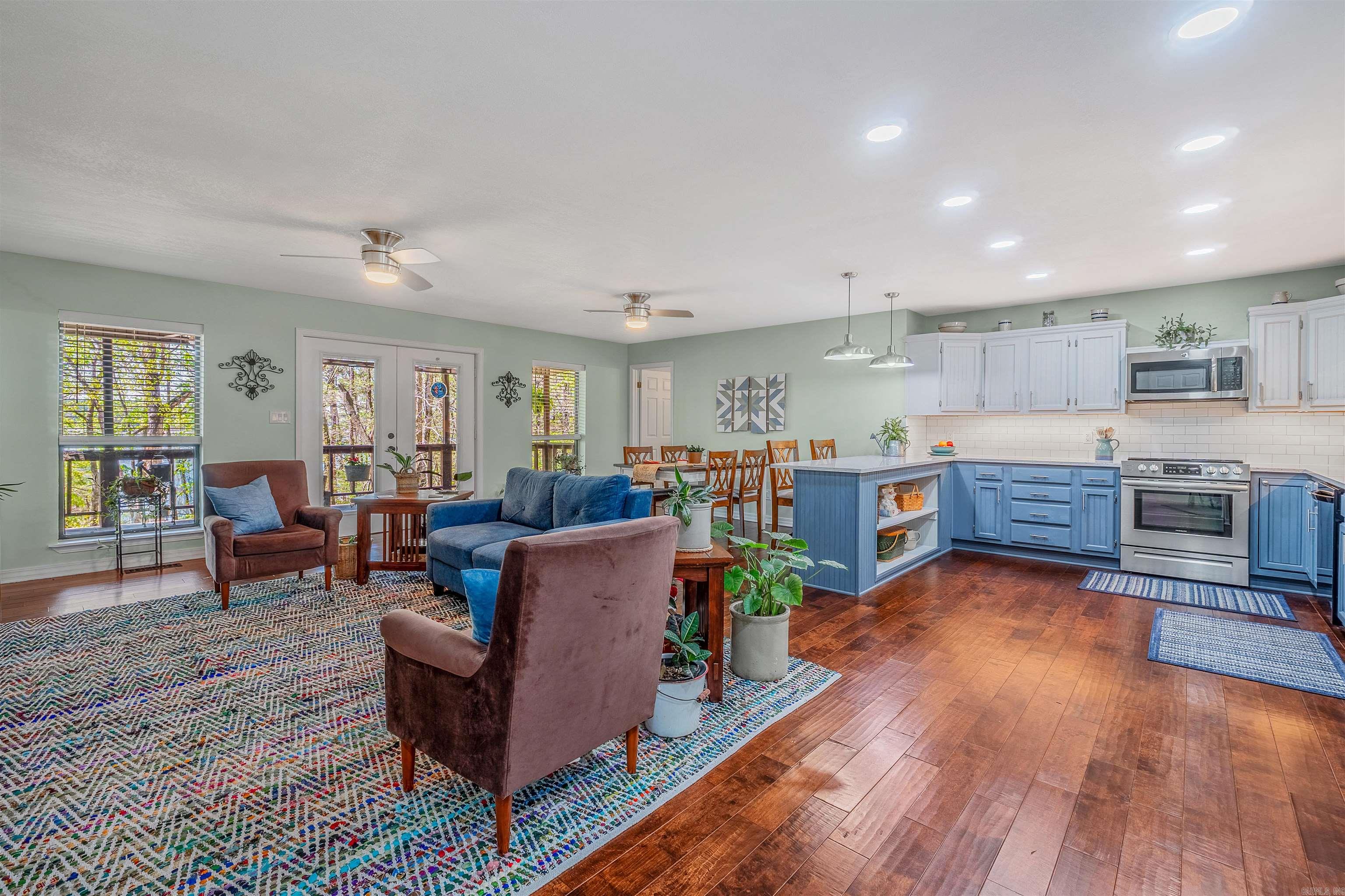 BELMONT ACRES - LAKE - Residential