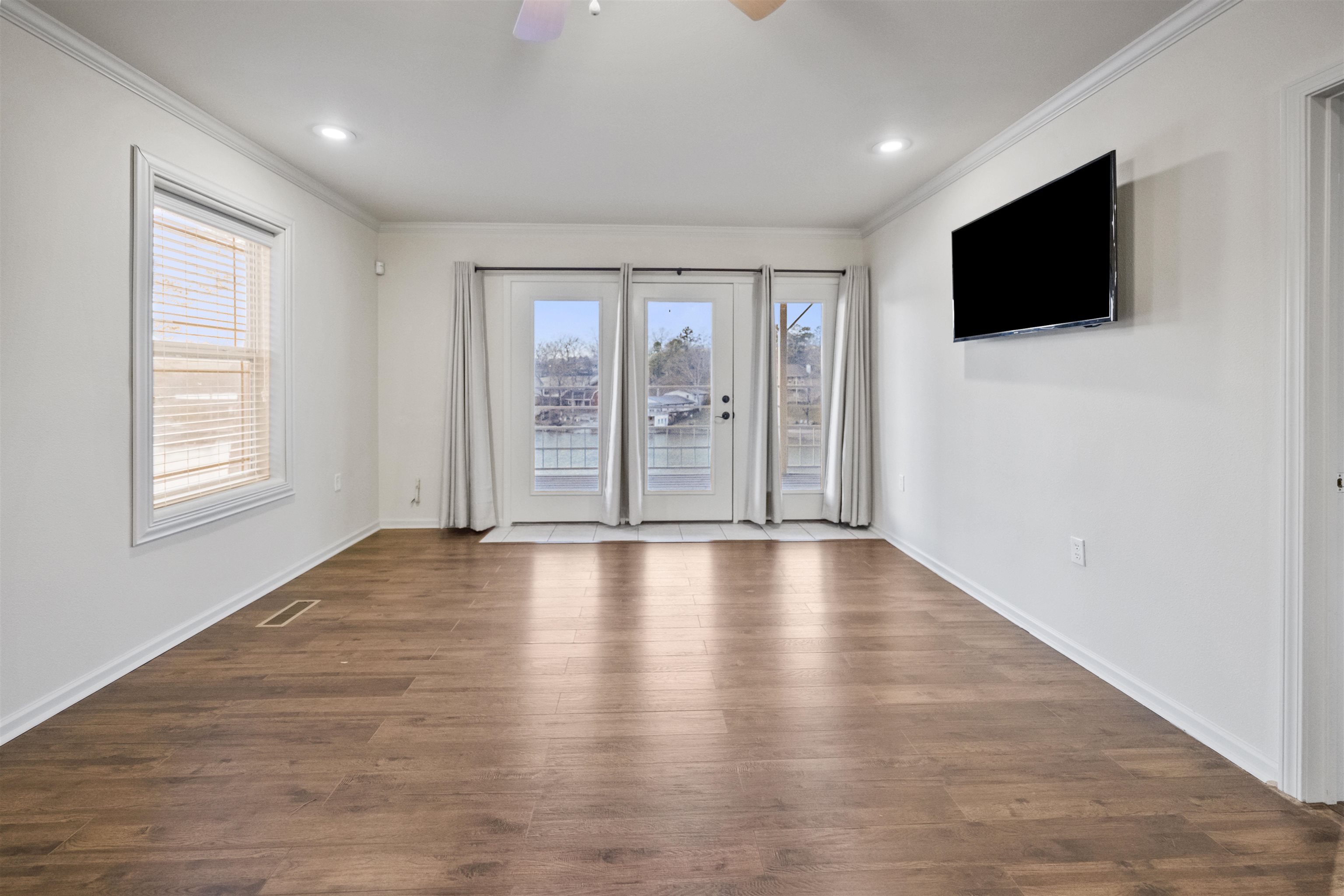 Lake Hamilton Shores - Residential