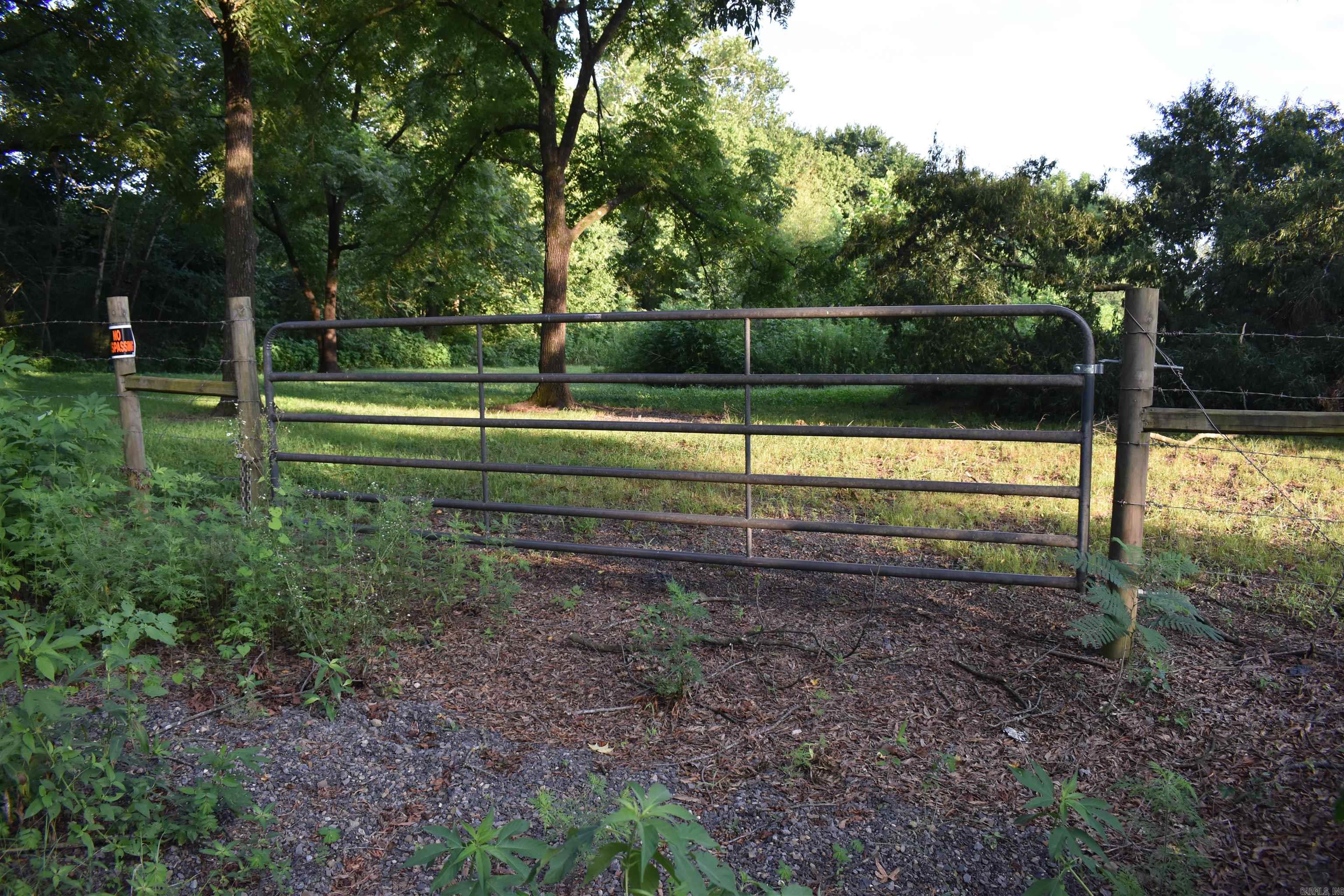 Metes & Bounds - Land