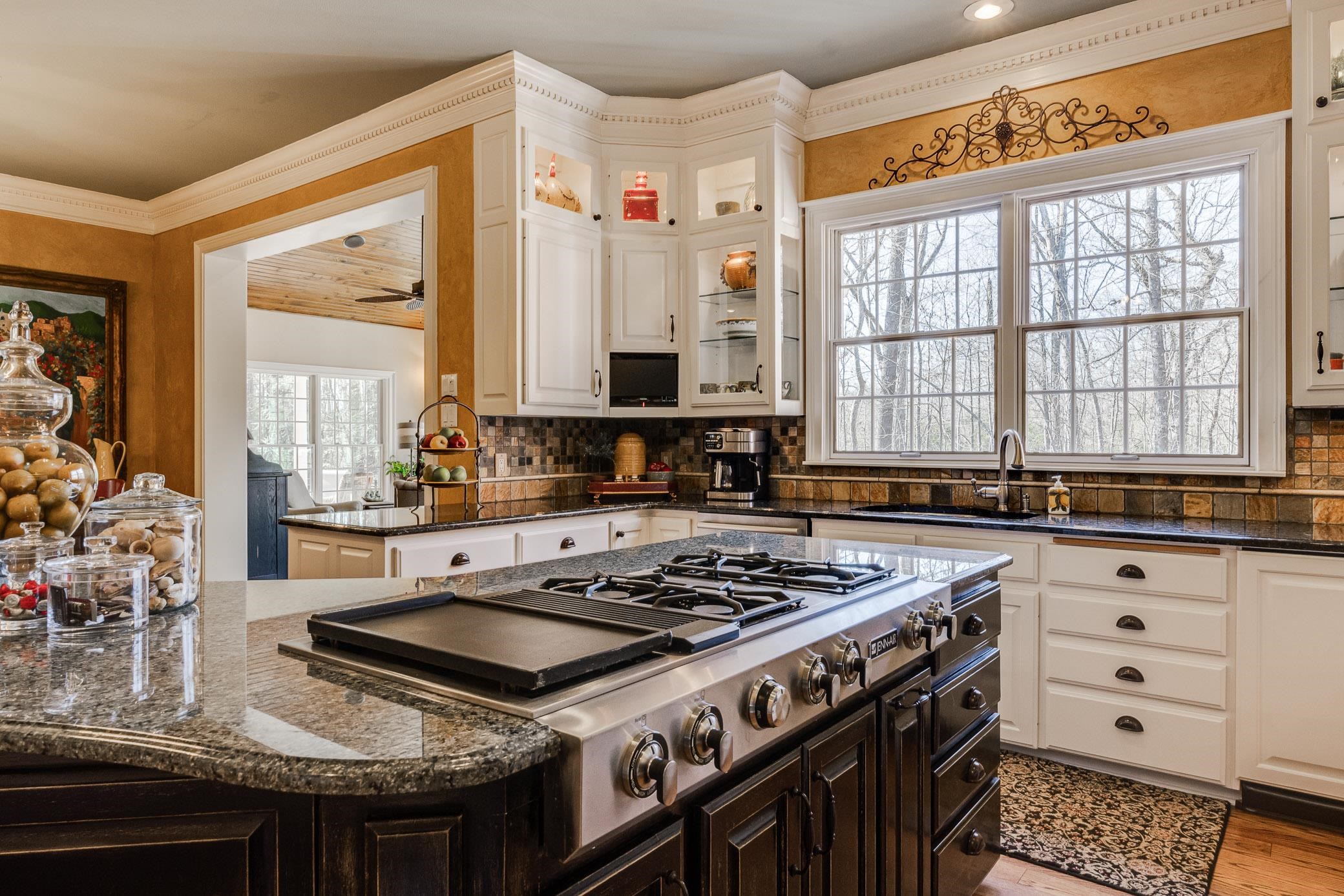 PIPPINPOST - Residential