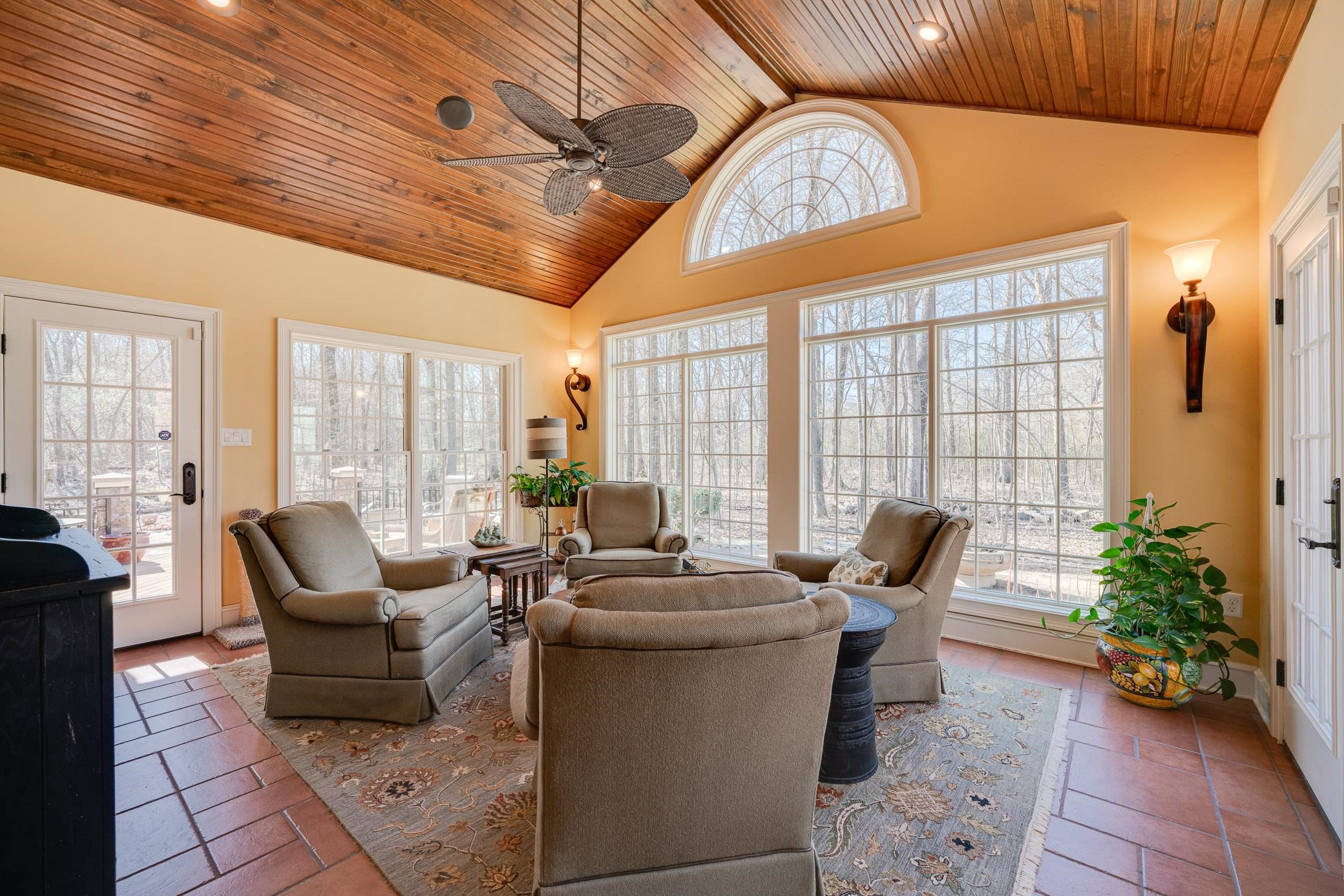 PIPPINPOST - Residential