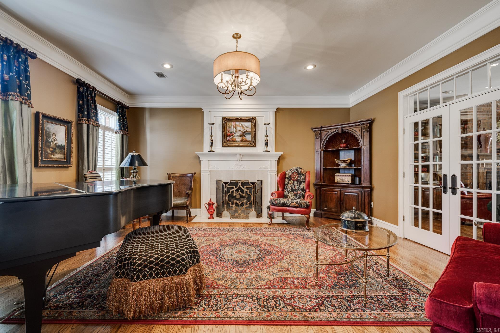 PIPPINPOST - Residential