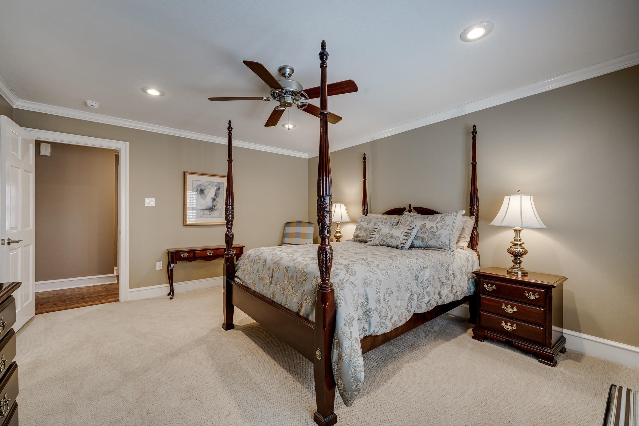 PIPPINPOST - Residential