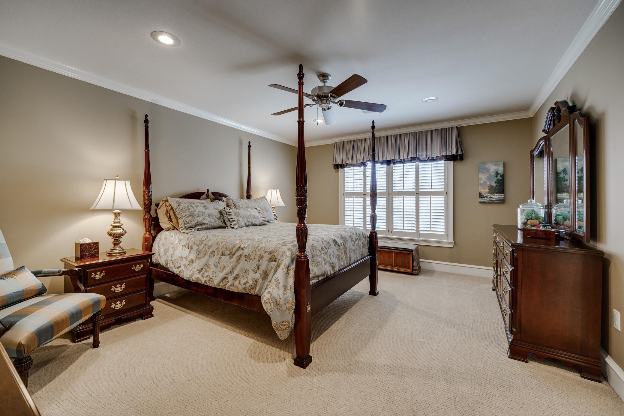 PIPPINPOST - Residential