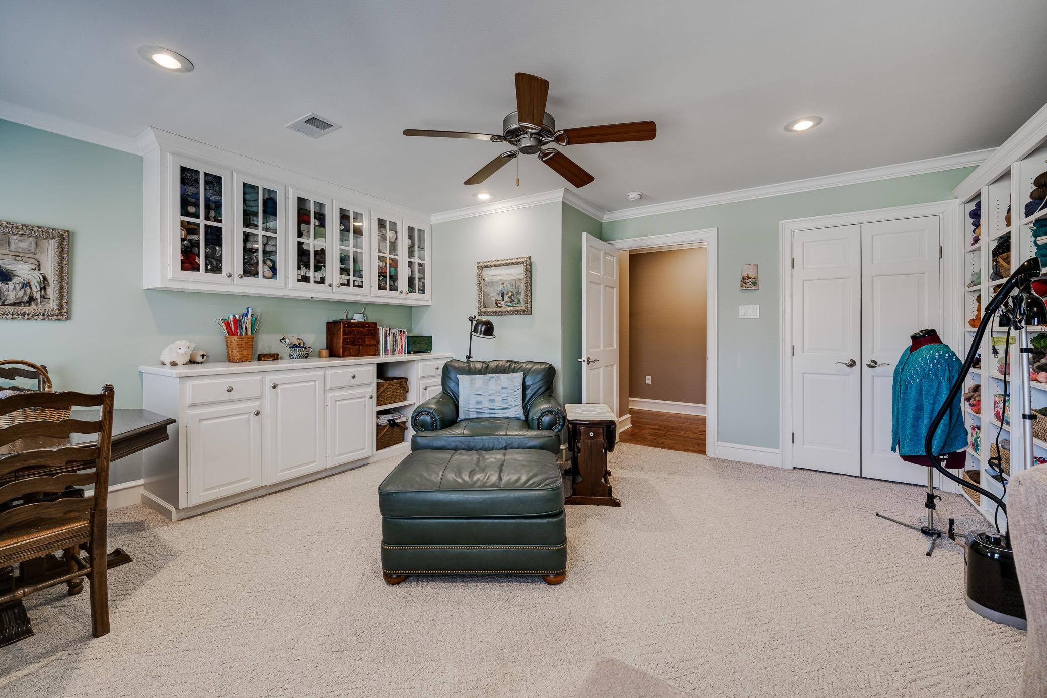 PIPPINPOST - Residential