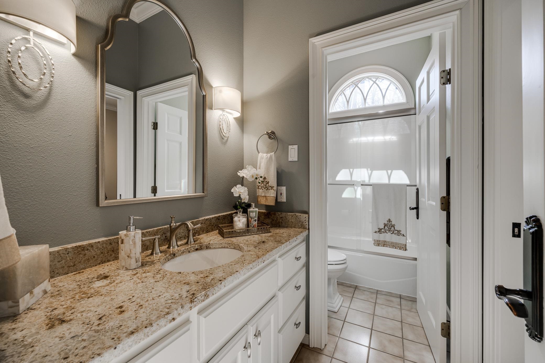 PIPPINPOST - Residential