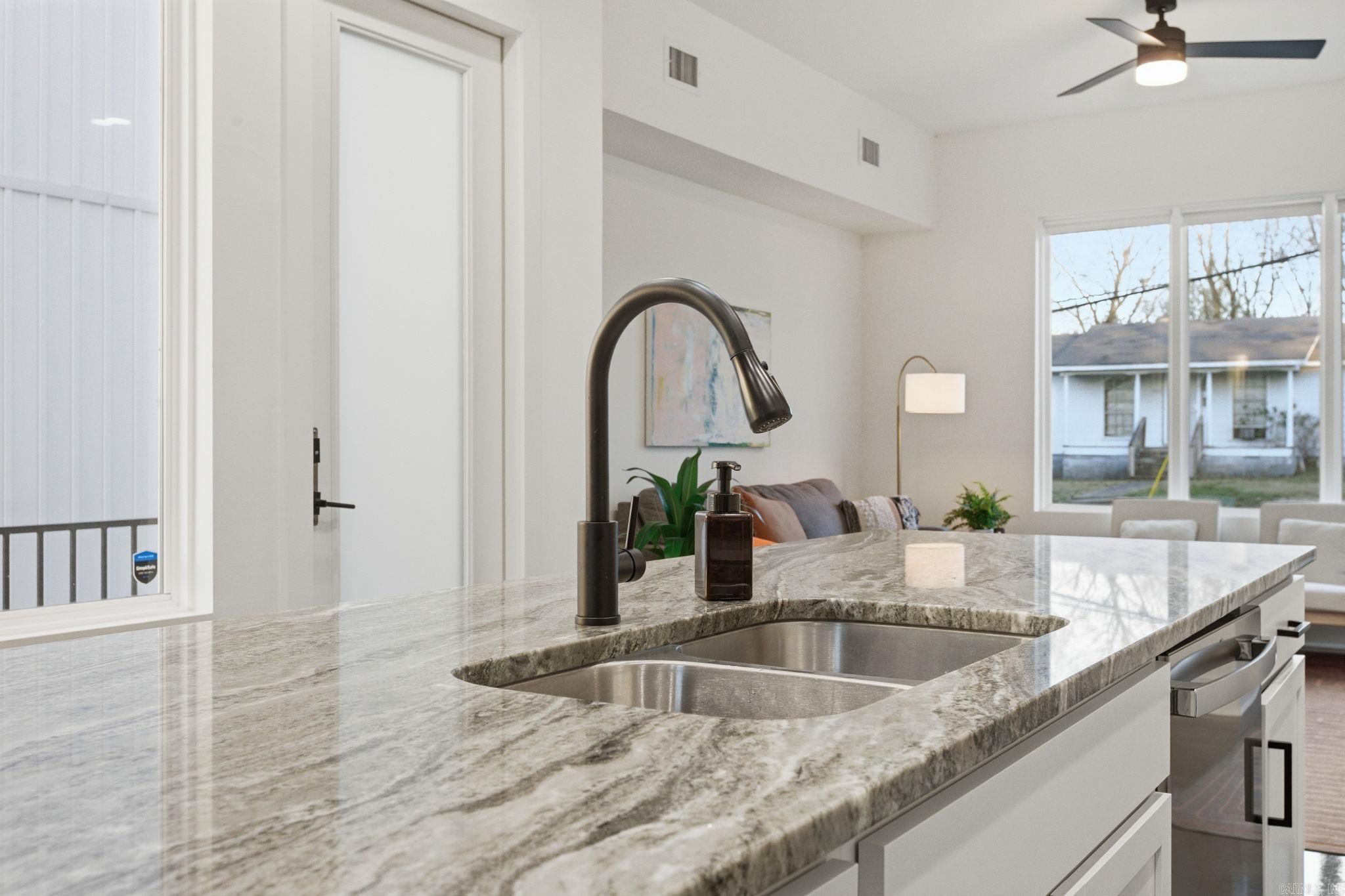 COTTAGES ON PARK II - Residential