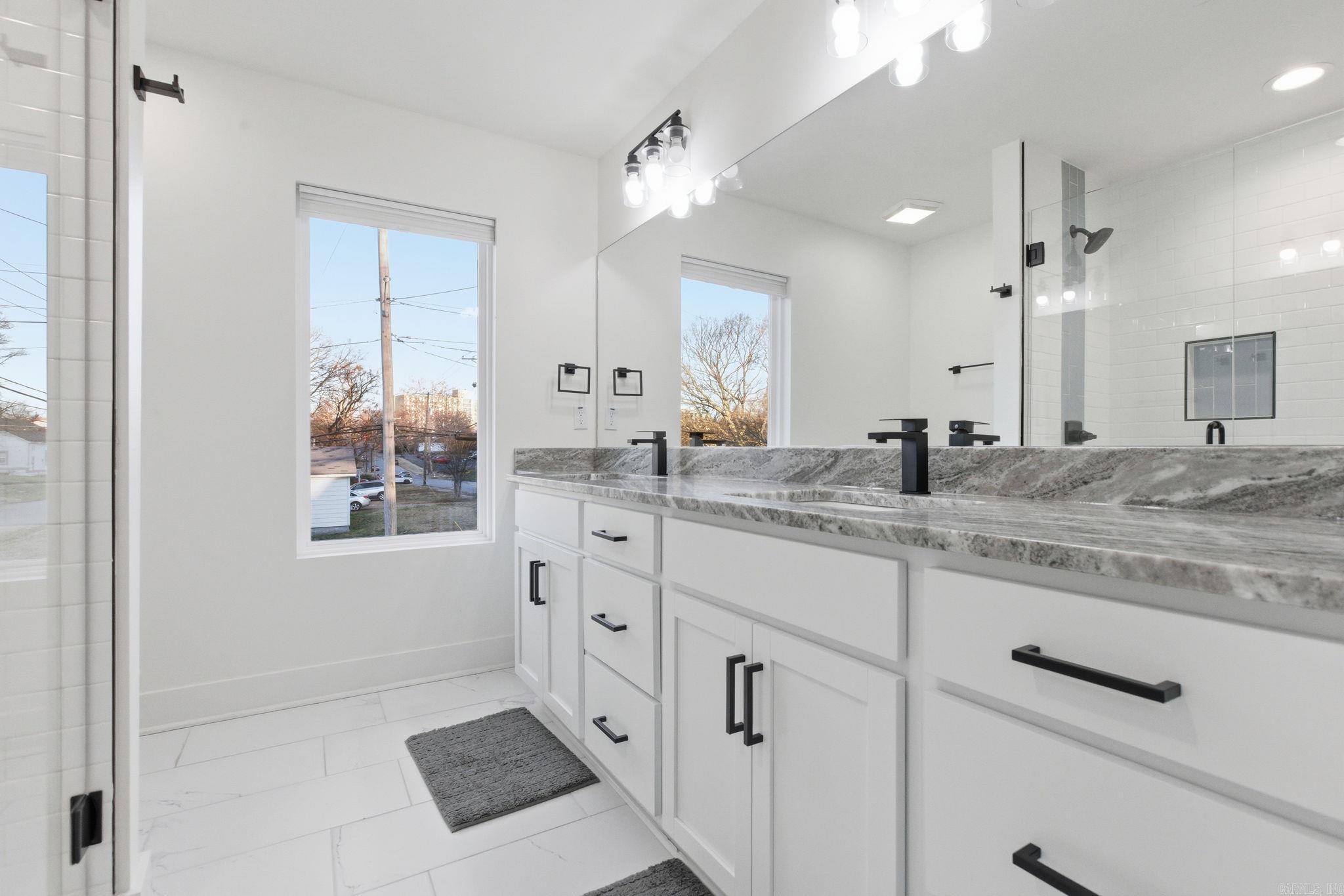 COTTAGES ON PARK II - Residential