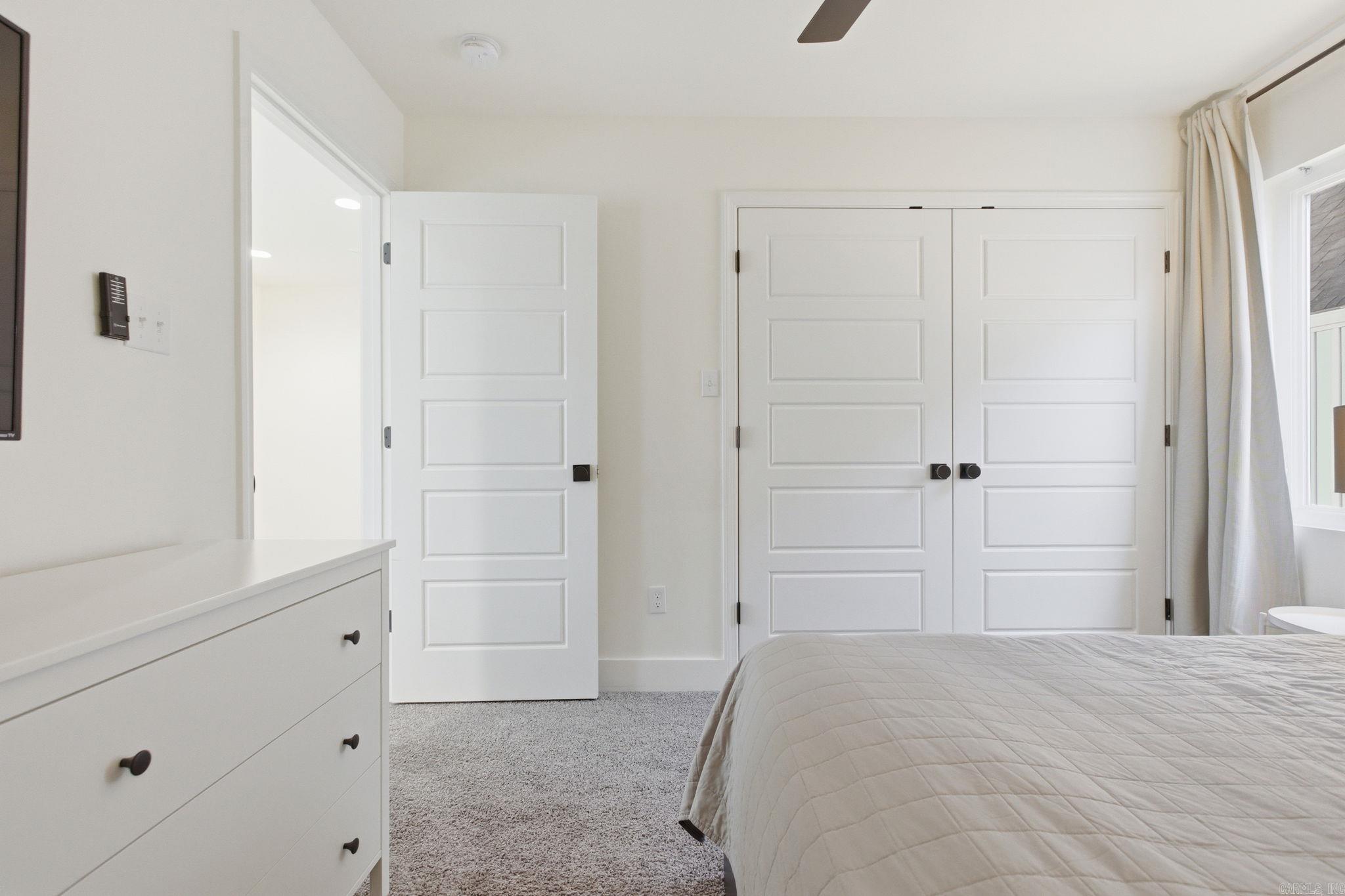 COTTAGES ON PARK II - Residential