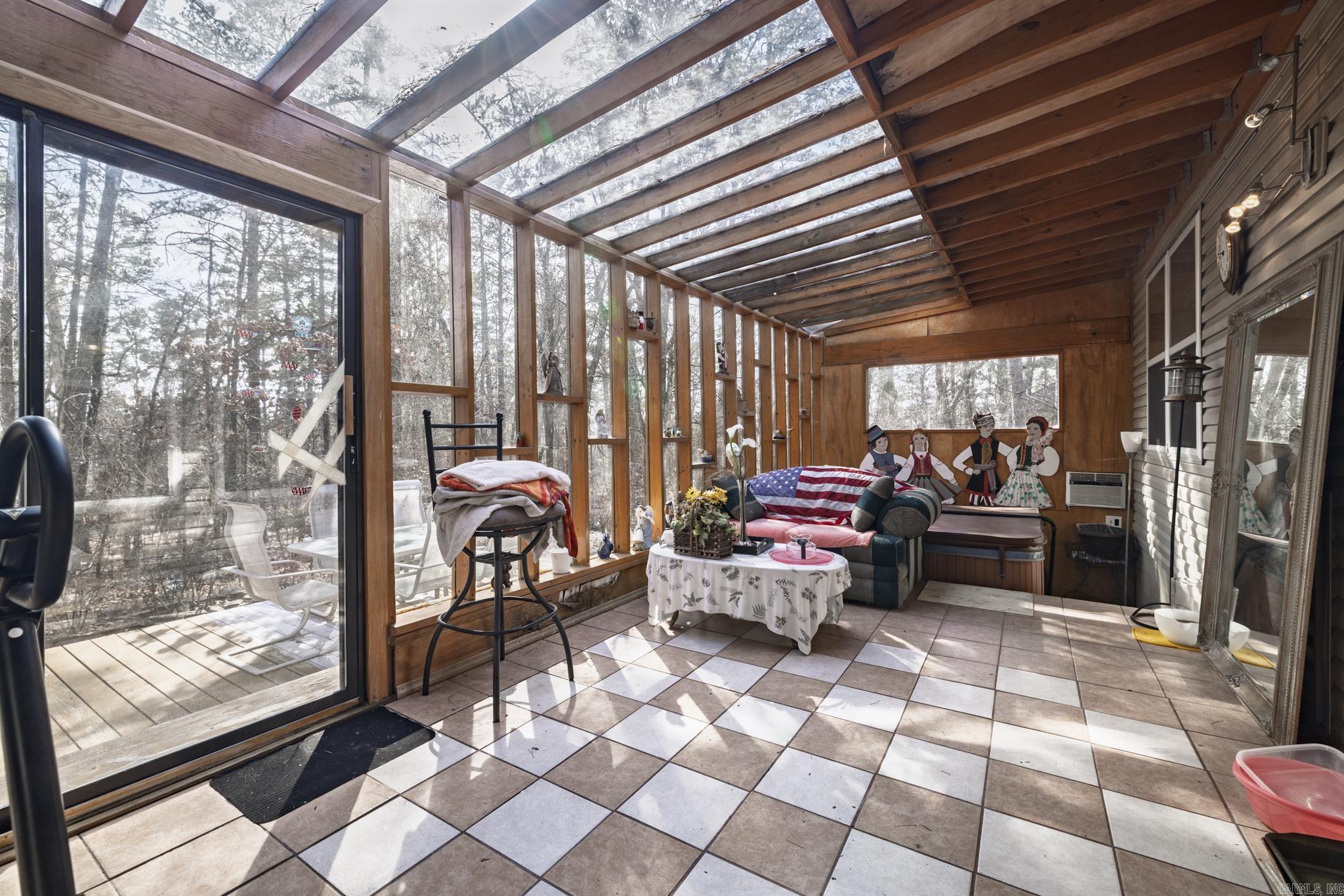 SALDANA - Residential