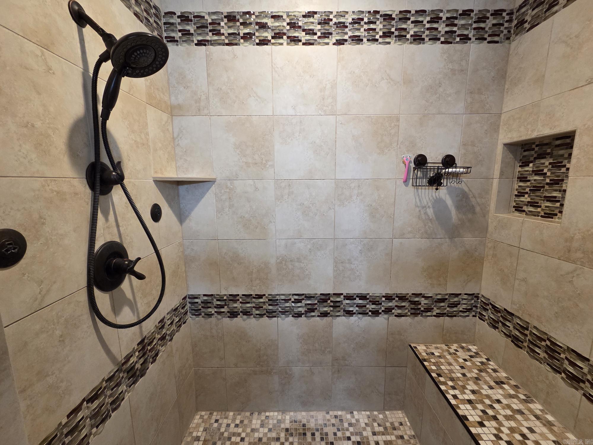 DIAMOND KEY ESTATES - Residential