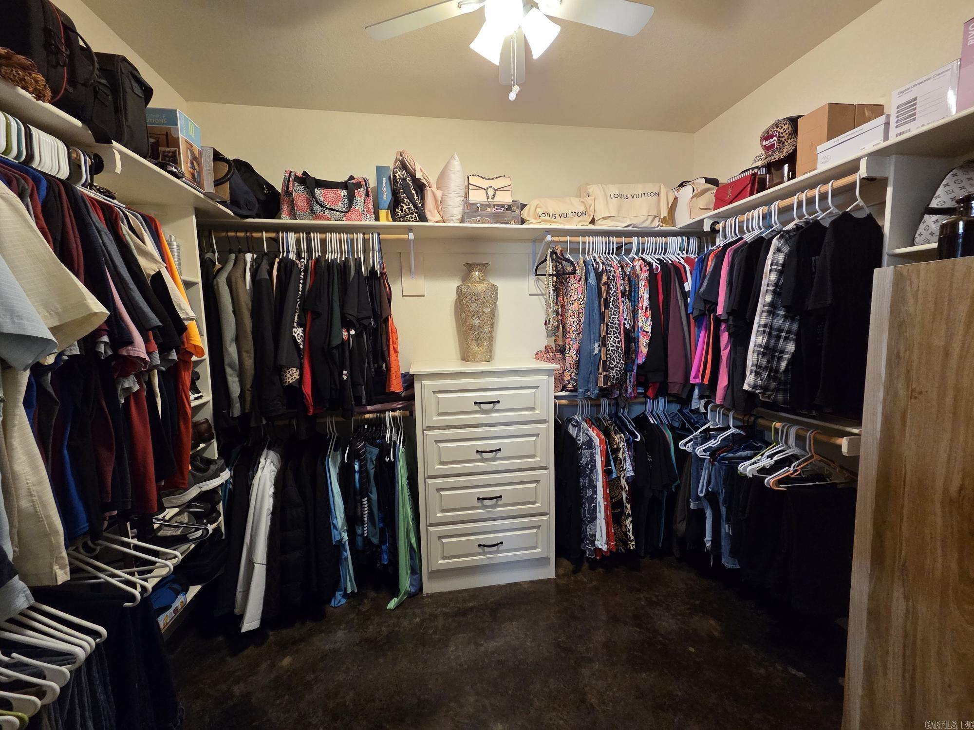 DIAMOND KEY ESTATES - Residential