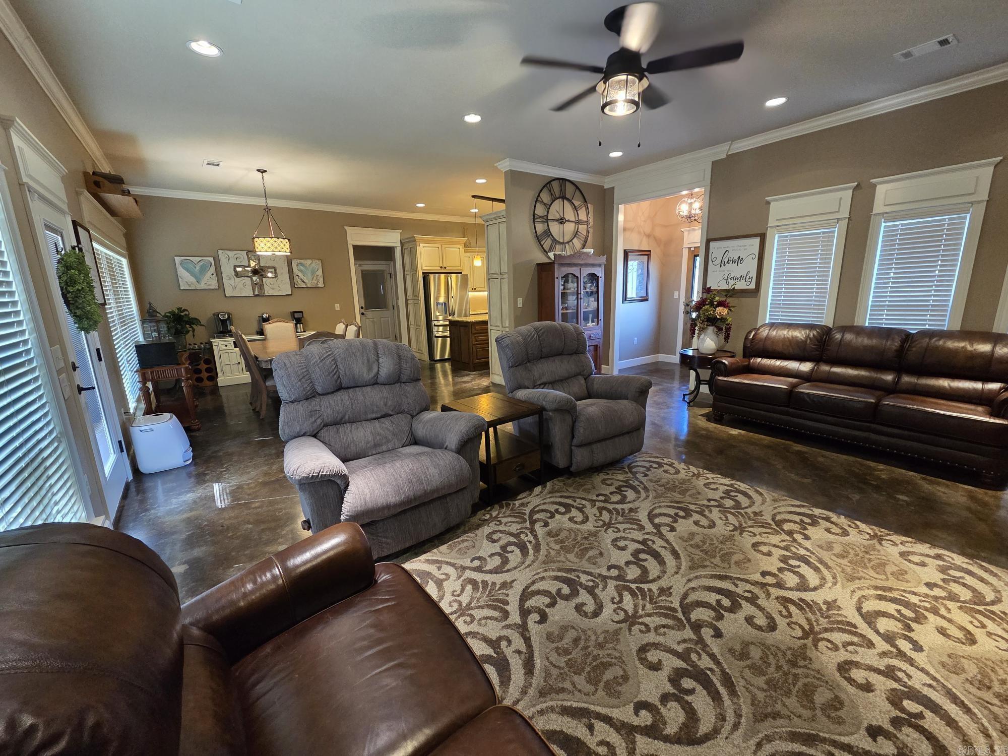 DIAMOND KEY ESTATES - Residential