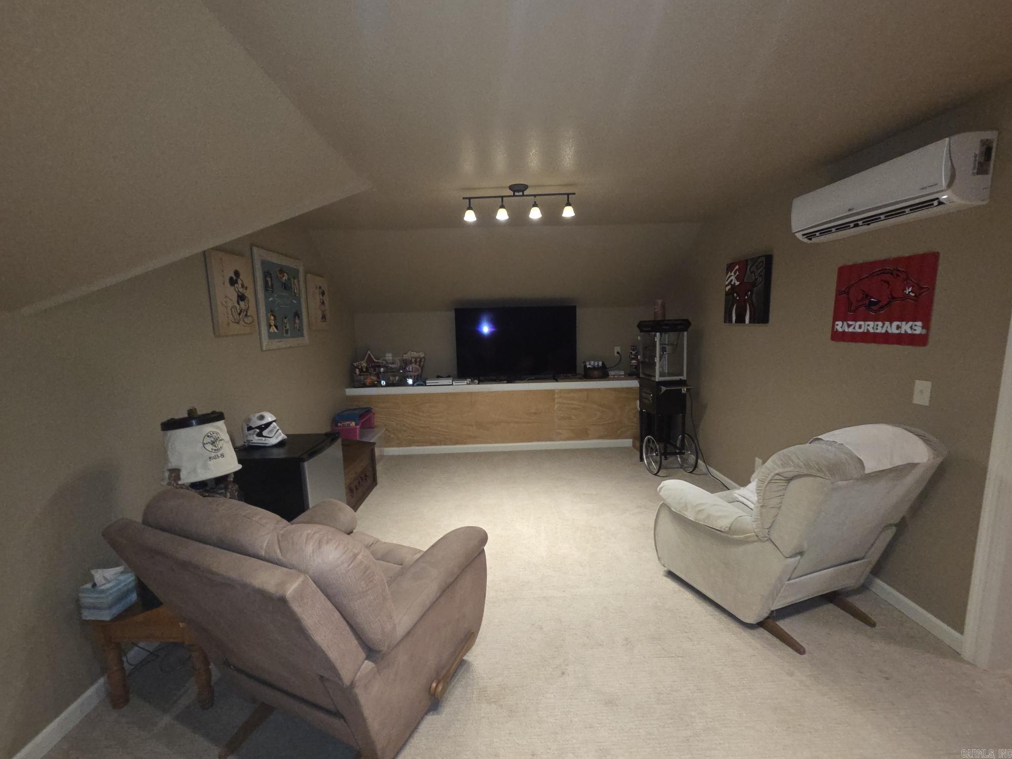 DIAMOND KEY ESTATES - Residential