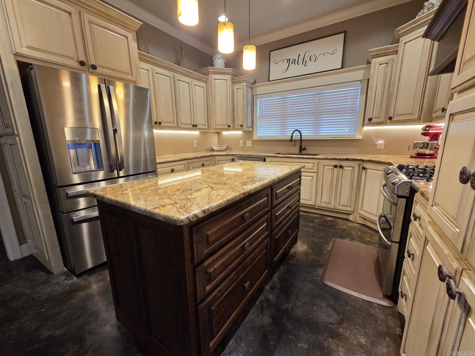 DIAMOND KEY ESTATES - Residential