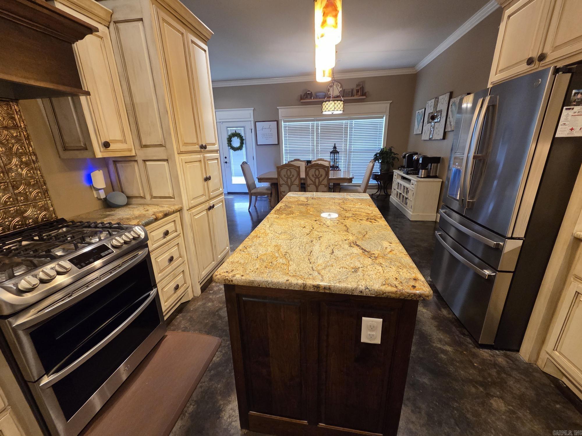 DIAMOND KEY ESTATES - Residential