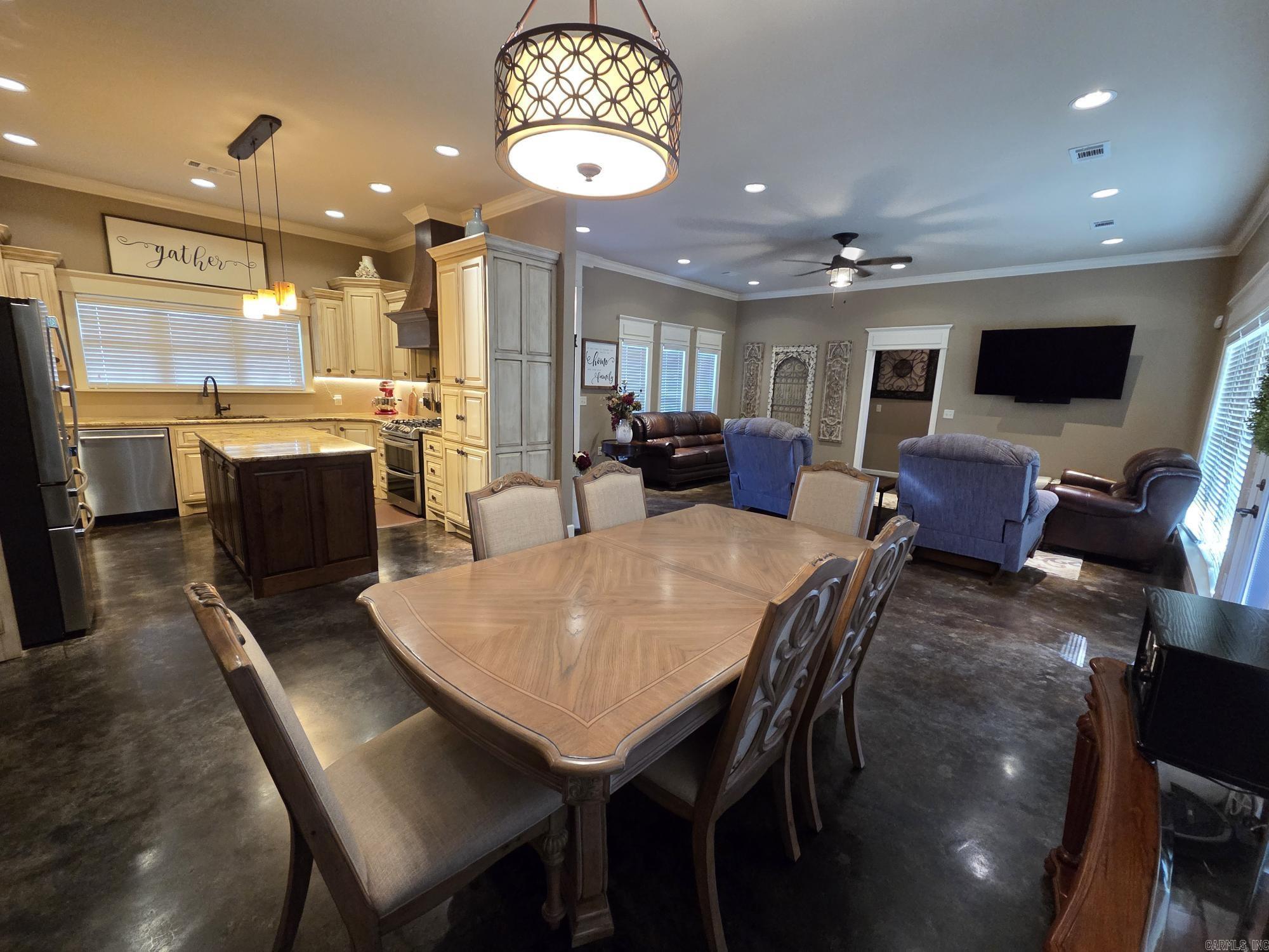 DIAMOND KEY ESTATES - Residential