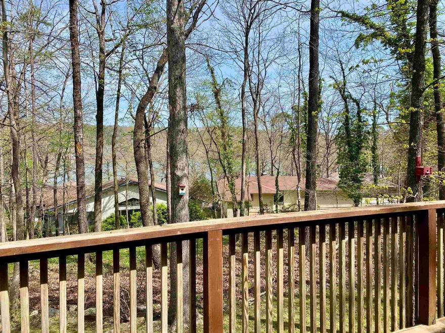 Well maintained 2 bed 2 bath home with beautiful lake view! Relax on elevated back deck or find comfort in the cute clean interior. Either way this is a great place to call home.