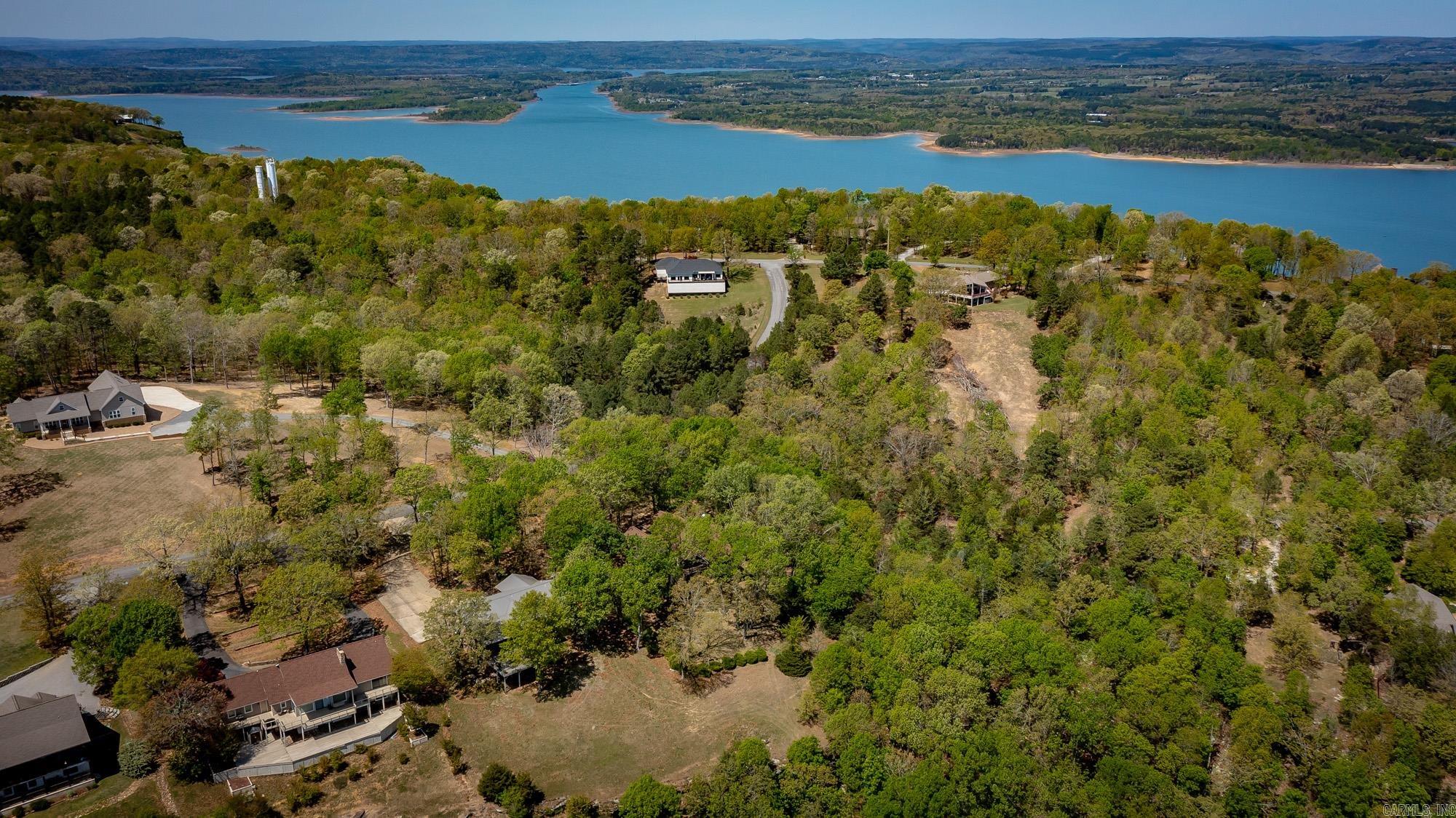 DIAMOND BLUFF ESTATES EAST - Residential