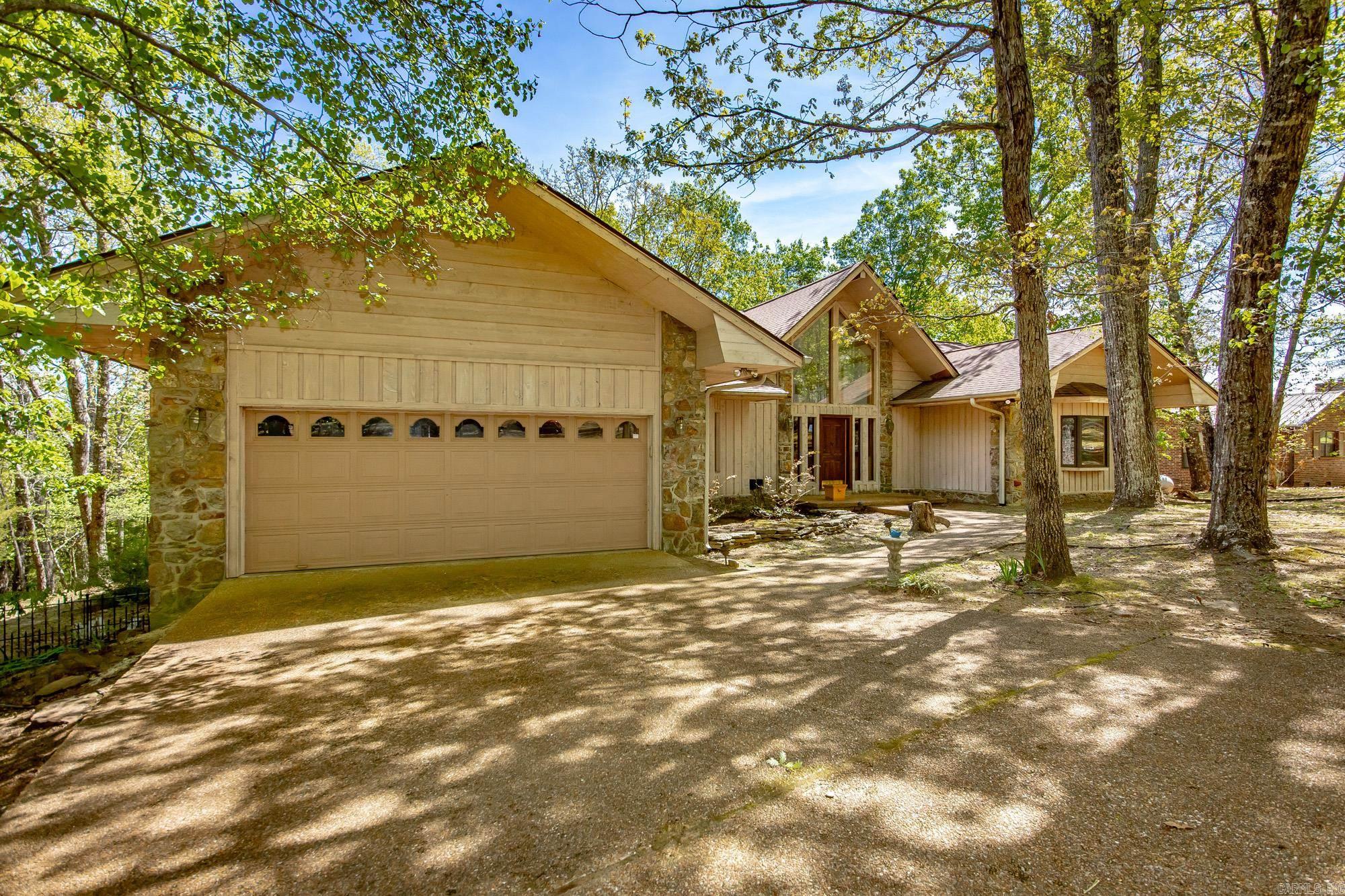 DIAMOND BLUFF ESTATES EAST - Residential