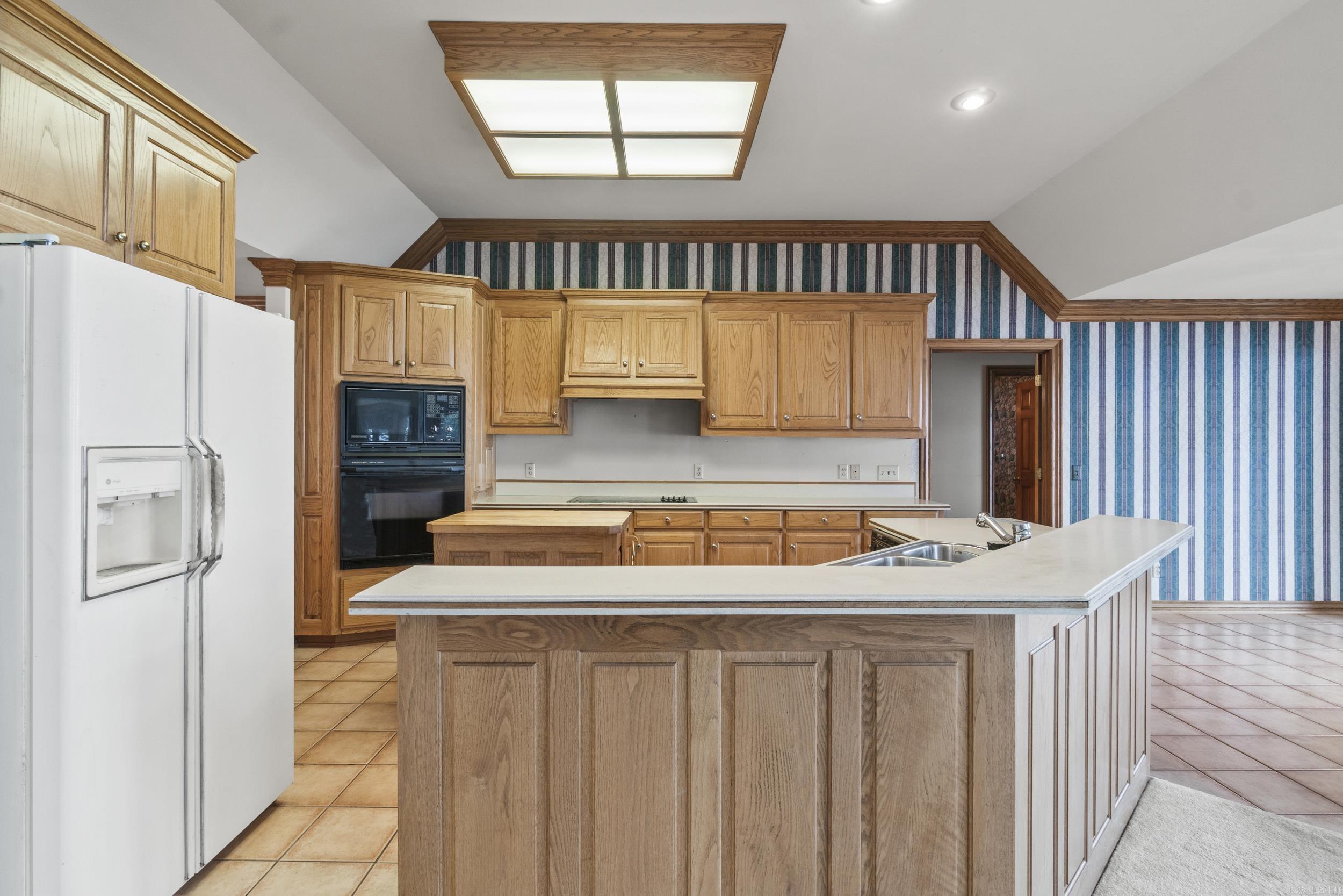 DIAMOND BLUFF ESTATES EAST - Residential