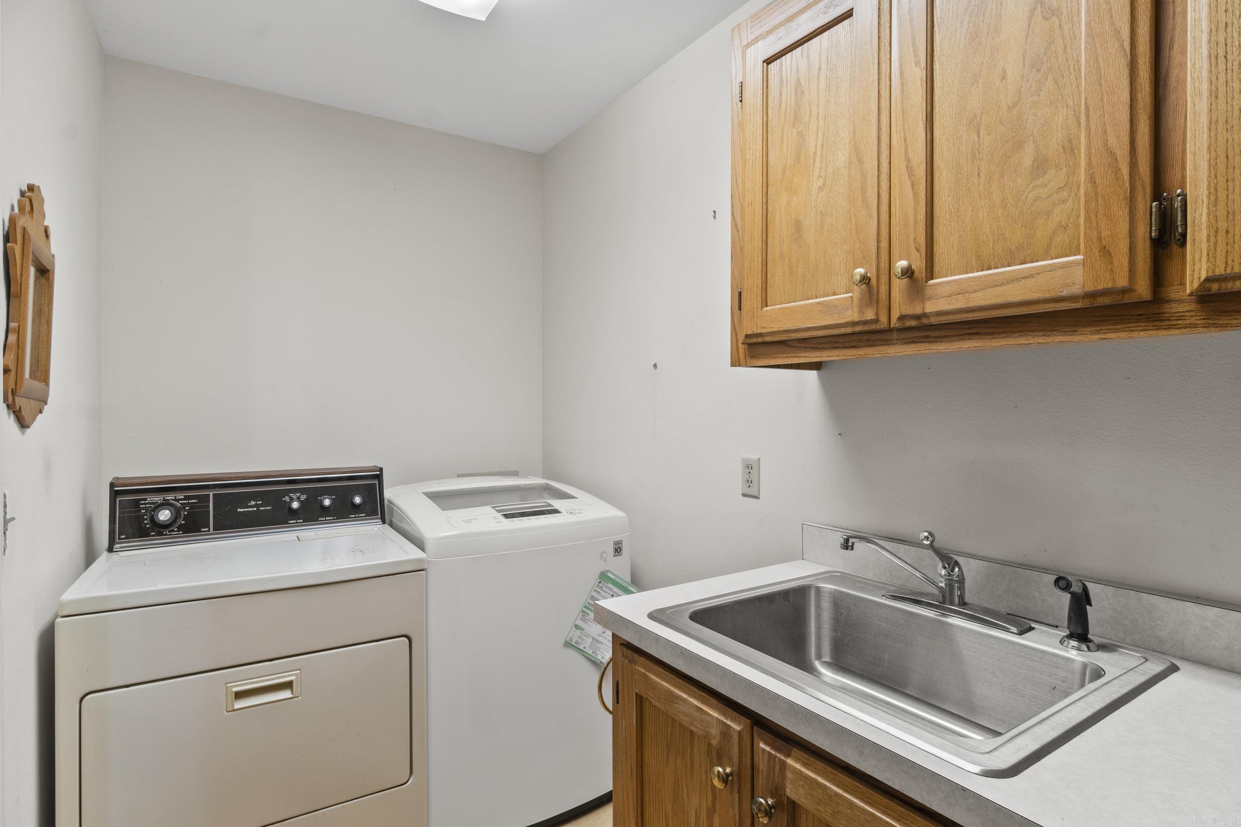 DIAMOND BLUFF ESTATES EAST - Residential