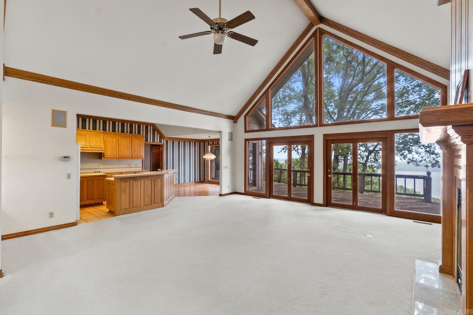 DIAMOND BLUFF ESTATES EAST - Residential