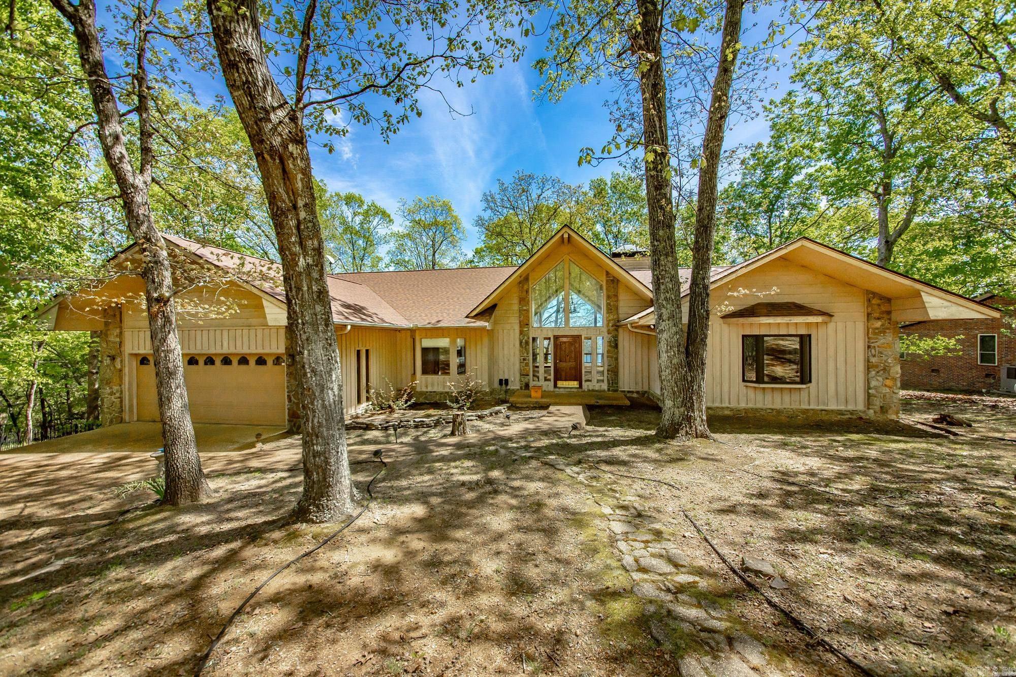 DIAMOND BLUFF ESTATES EAST - Residential