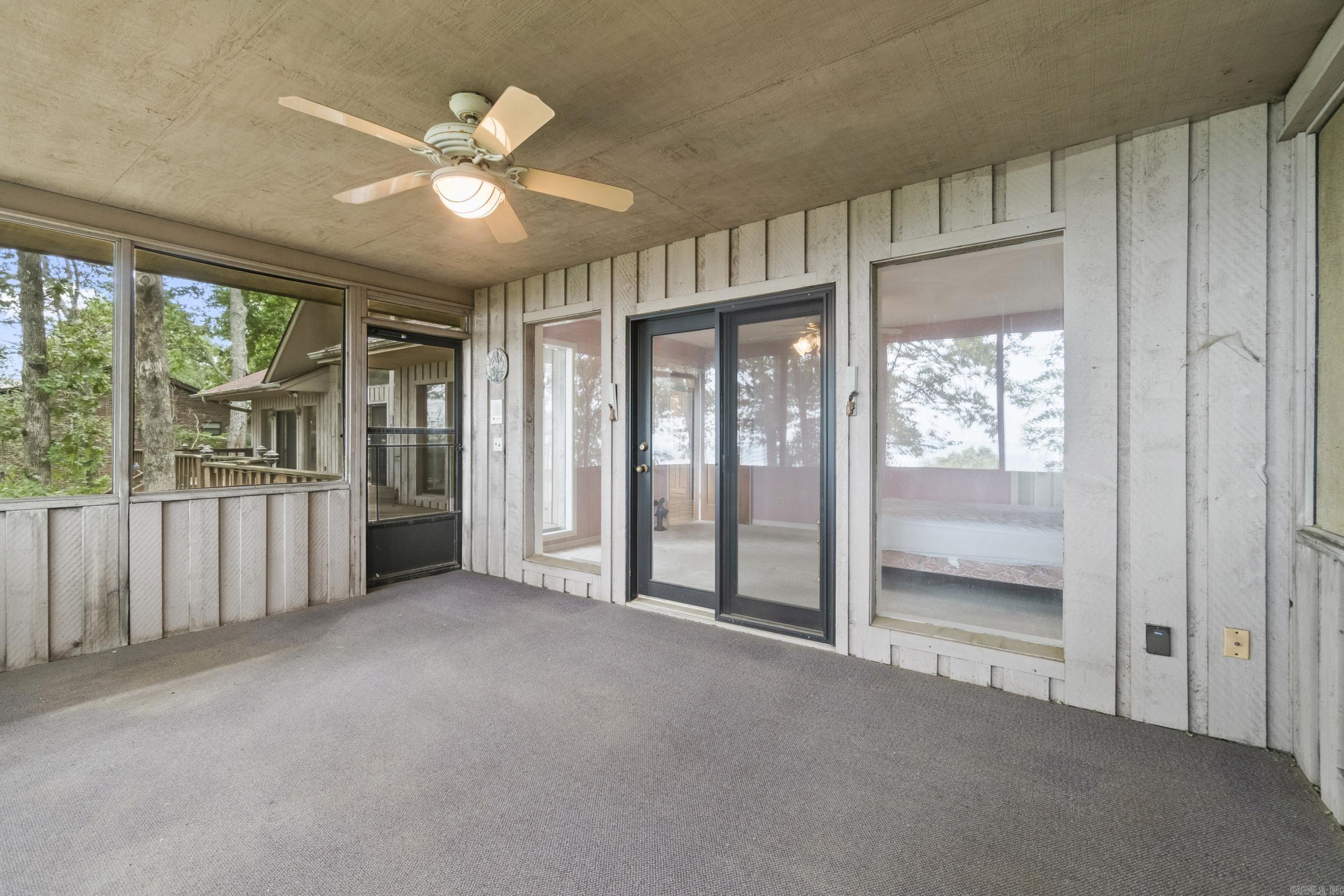 DIAMOND BLUFF ESTATES EAST - Residential