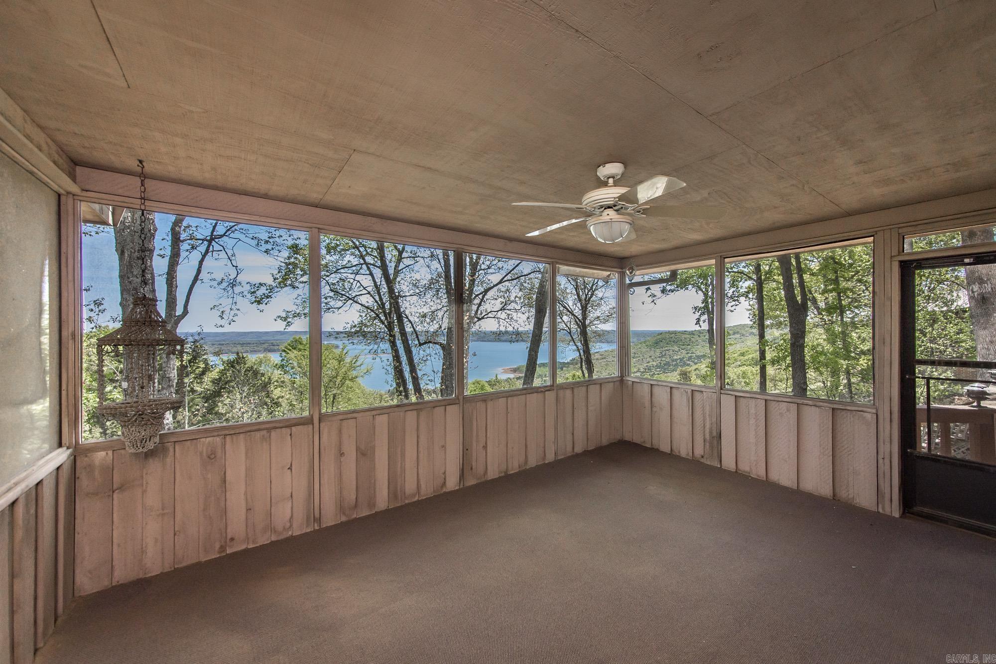 DIAMOND BLUFF ESTATES EAST - Residential