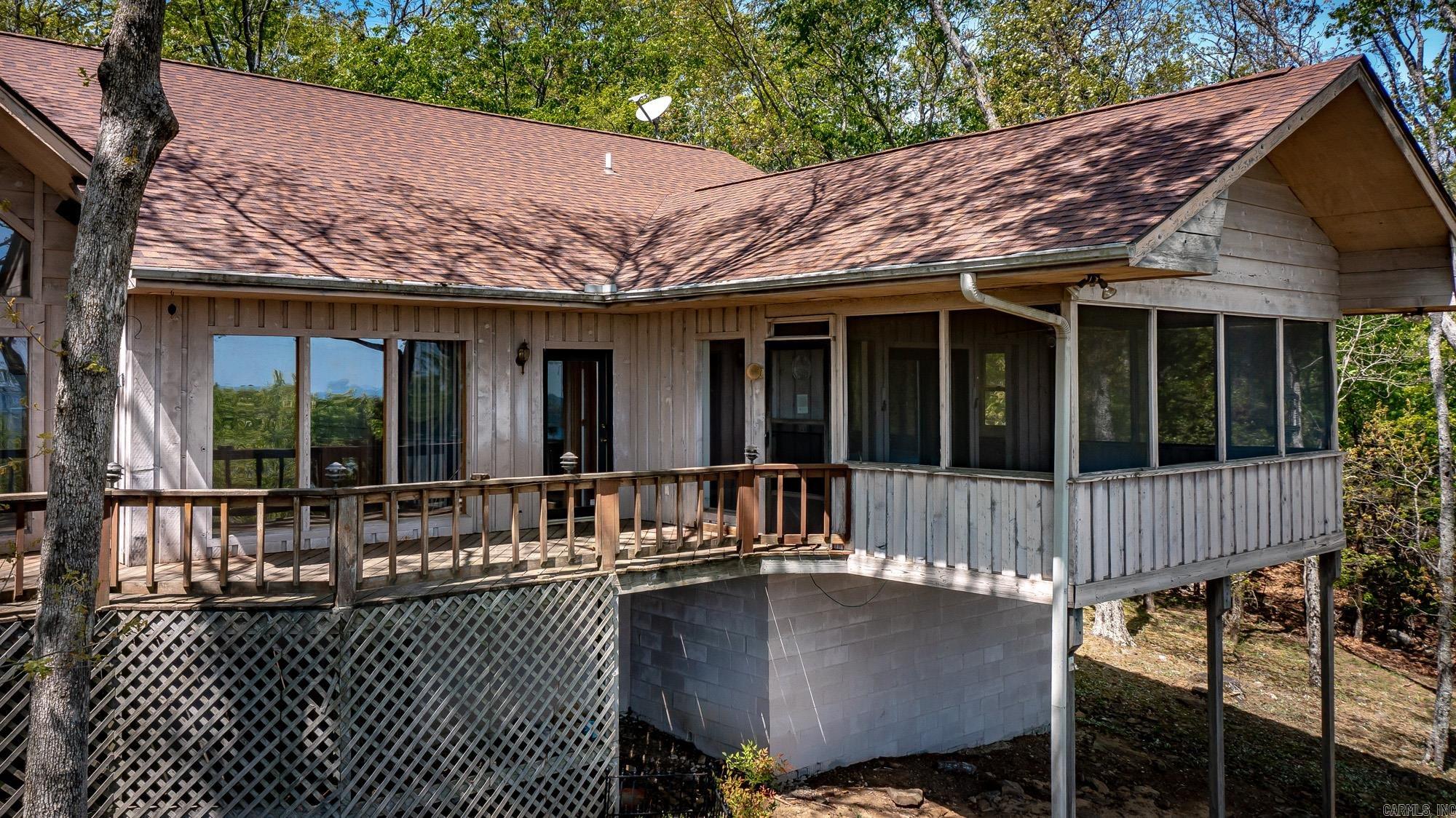 DIAMOND BLUFF ESTATES EAST - Residential