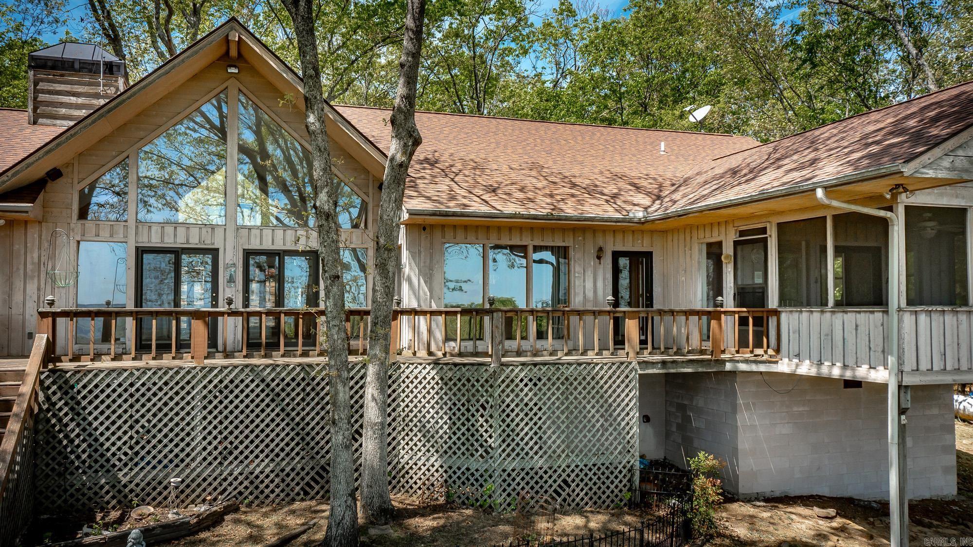 DIAMOND BLUFF ESTATES EAST - Residential