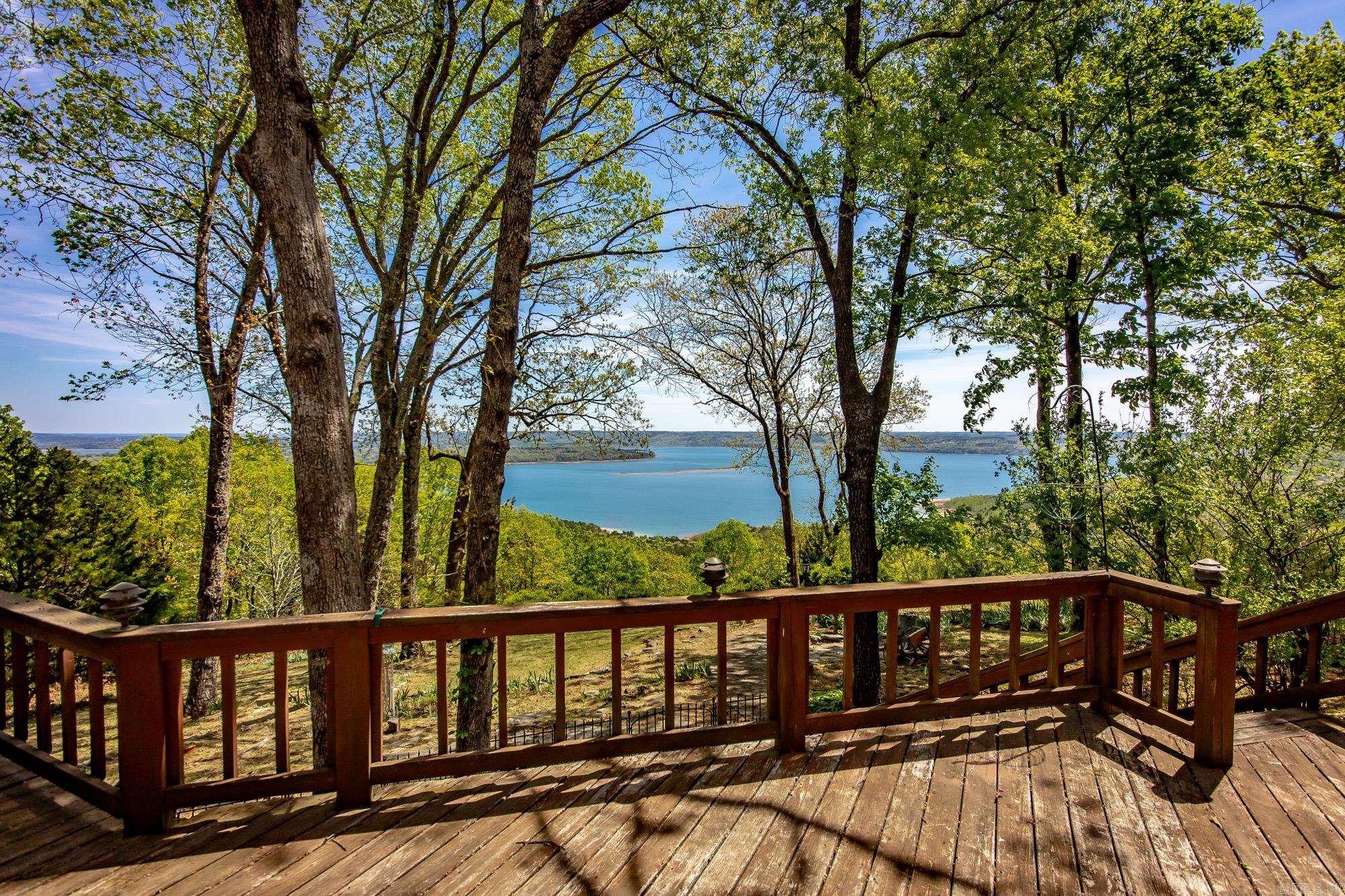 DIAMOND BLUFF ESTATES EAST - Residential