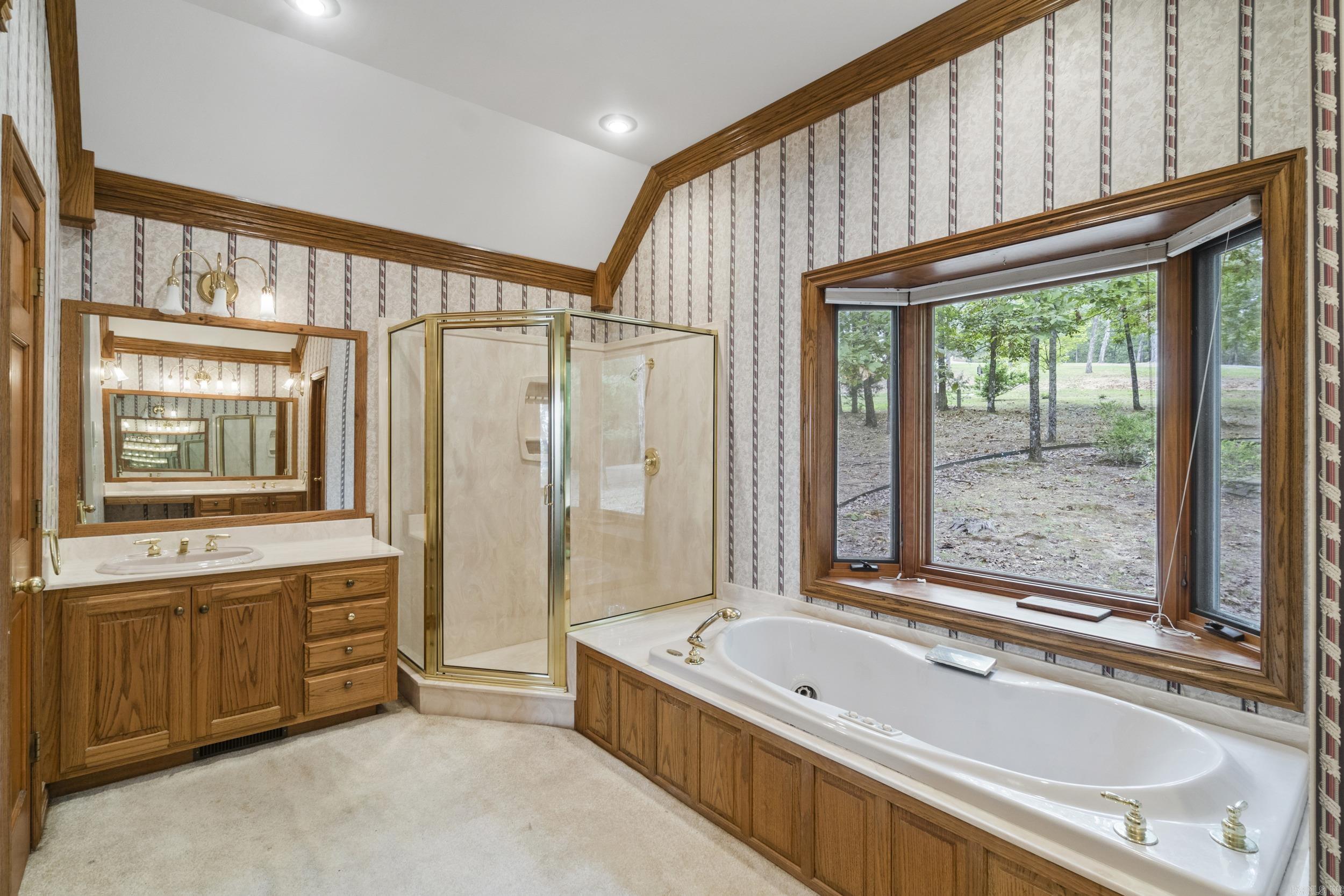 DIAMOND BLUFF ESTATES EAST - Residential