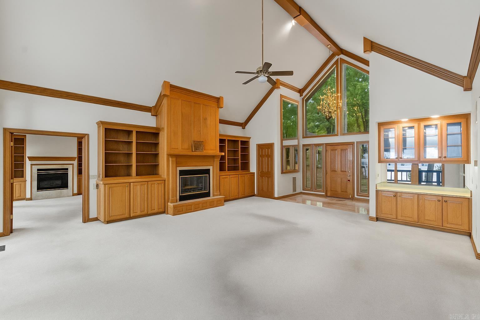 DIAMOND BLUFF ESTATES EAST - Residential