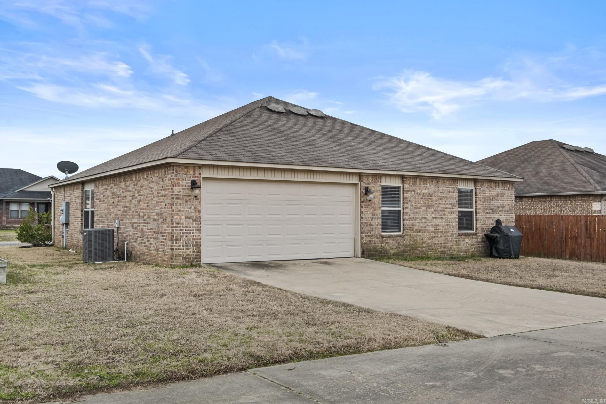 TRAMMEL GARDENS - Residential